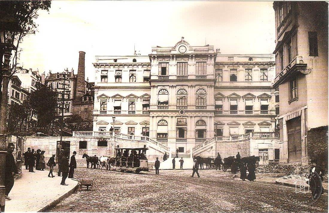 Beyoğlu 6. Apartment and Horse Trams