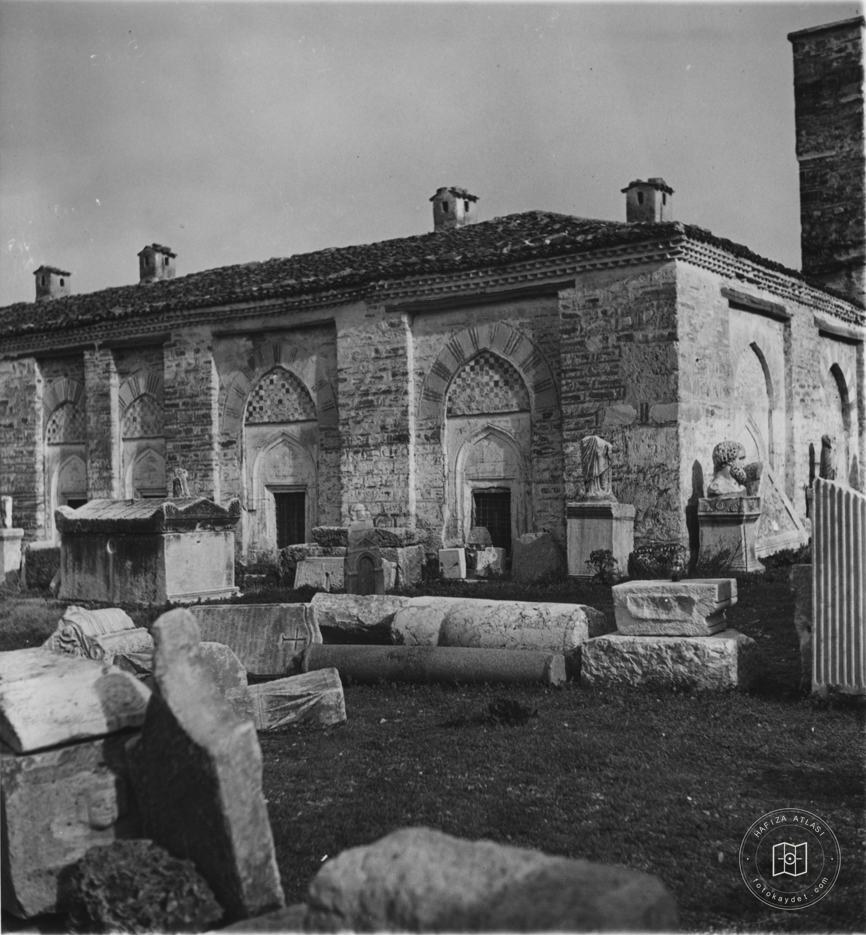 Yeşil Camii Medresesi Türk-İslam Eserleri Müzesi Olarak Kullanılan Medresesinin Görünümü