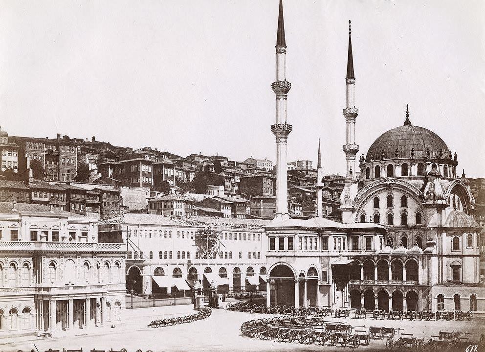 Tophane Kışlası ve Nusretiye Camii