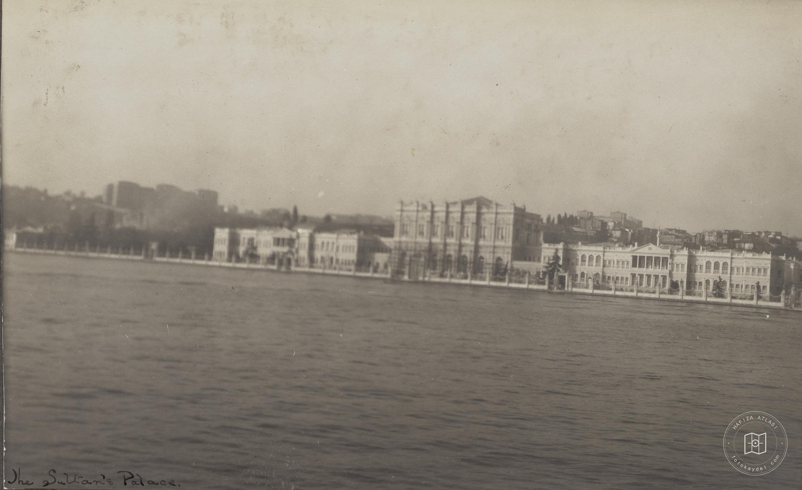 Dolmabahçe Sarayı