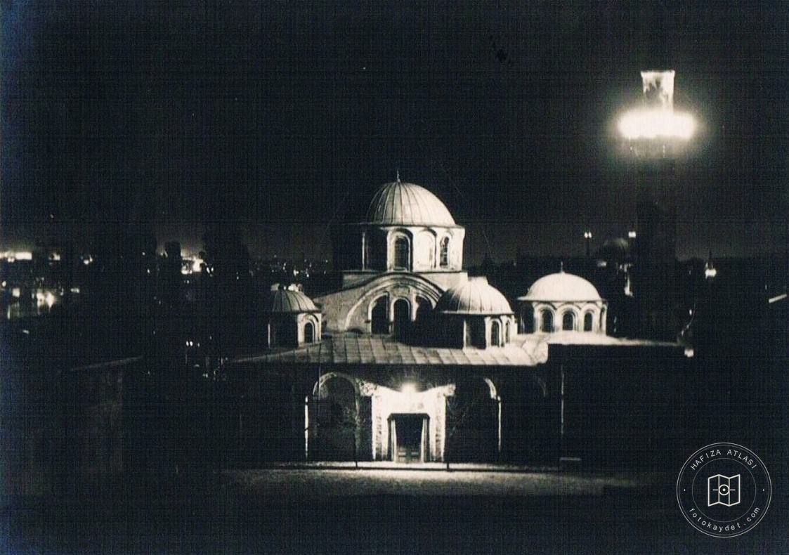 Kandiller Yanarken Kariye Mosque