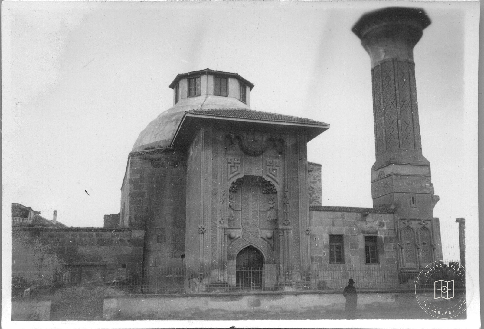İnce Minareli Medrese