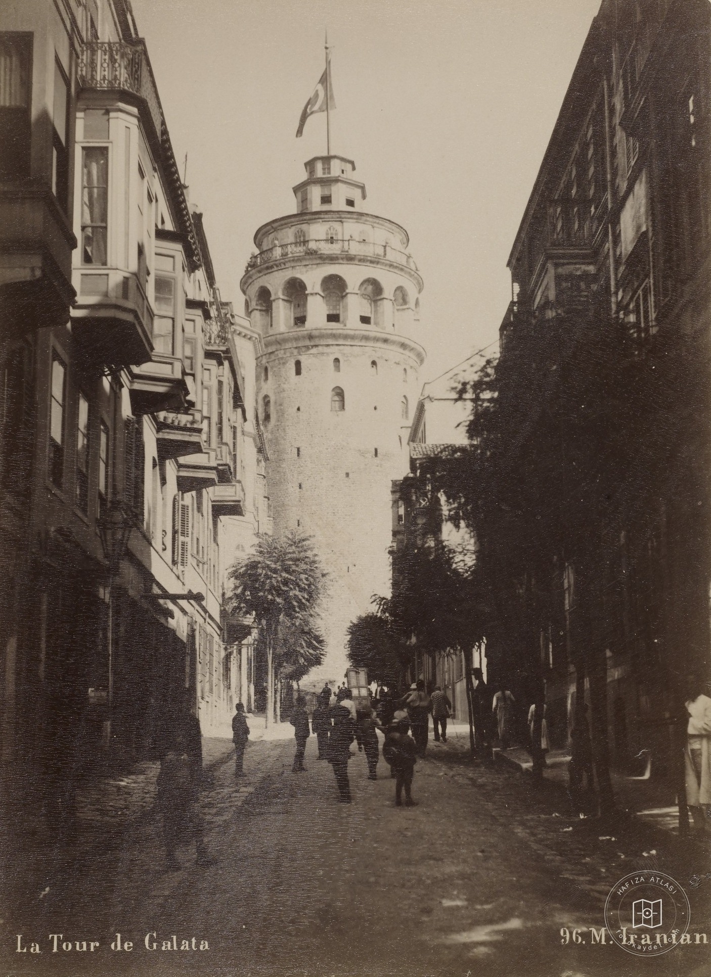 Büyükhendek Caddesi ve Galata Kulesi