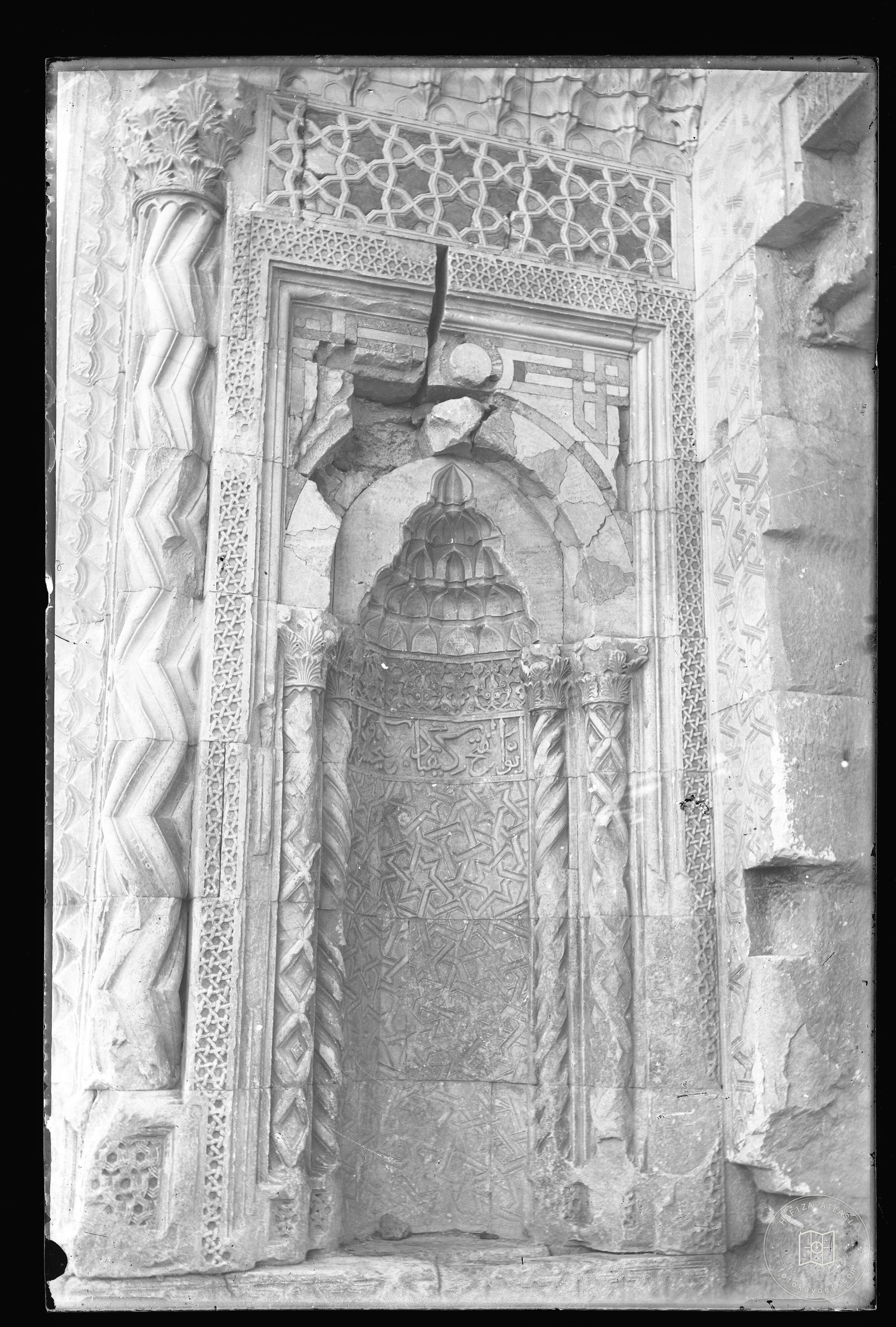 Sultanhani Caravanserole Crown Door Detail