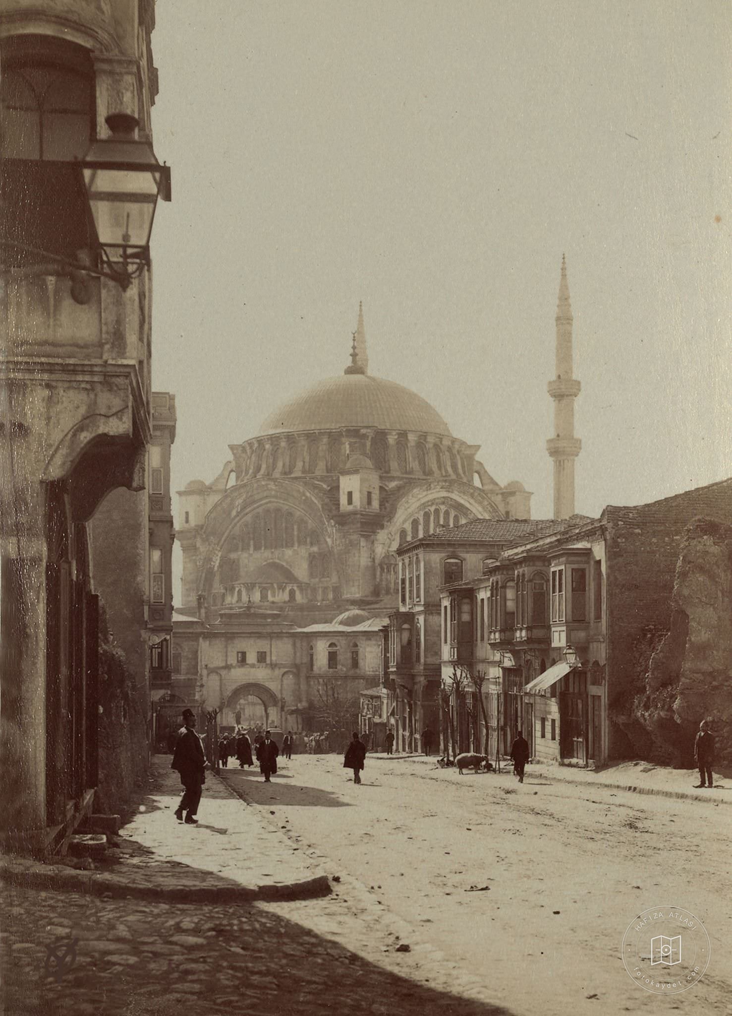 Nuruosmaniye Avenue