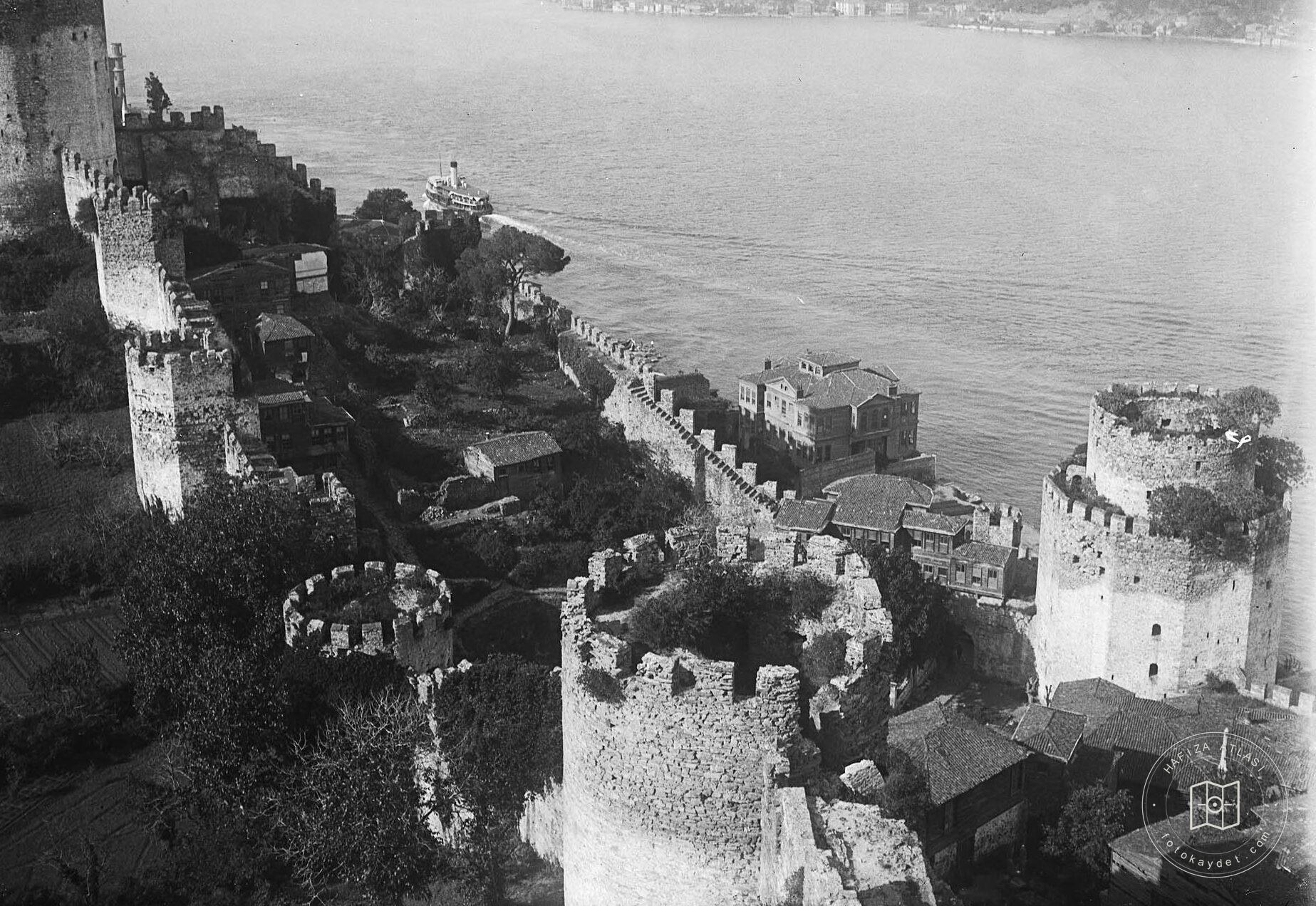 Rumelii; Zağanos Pasha Tower View Attractions From Hisar