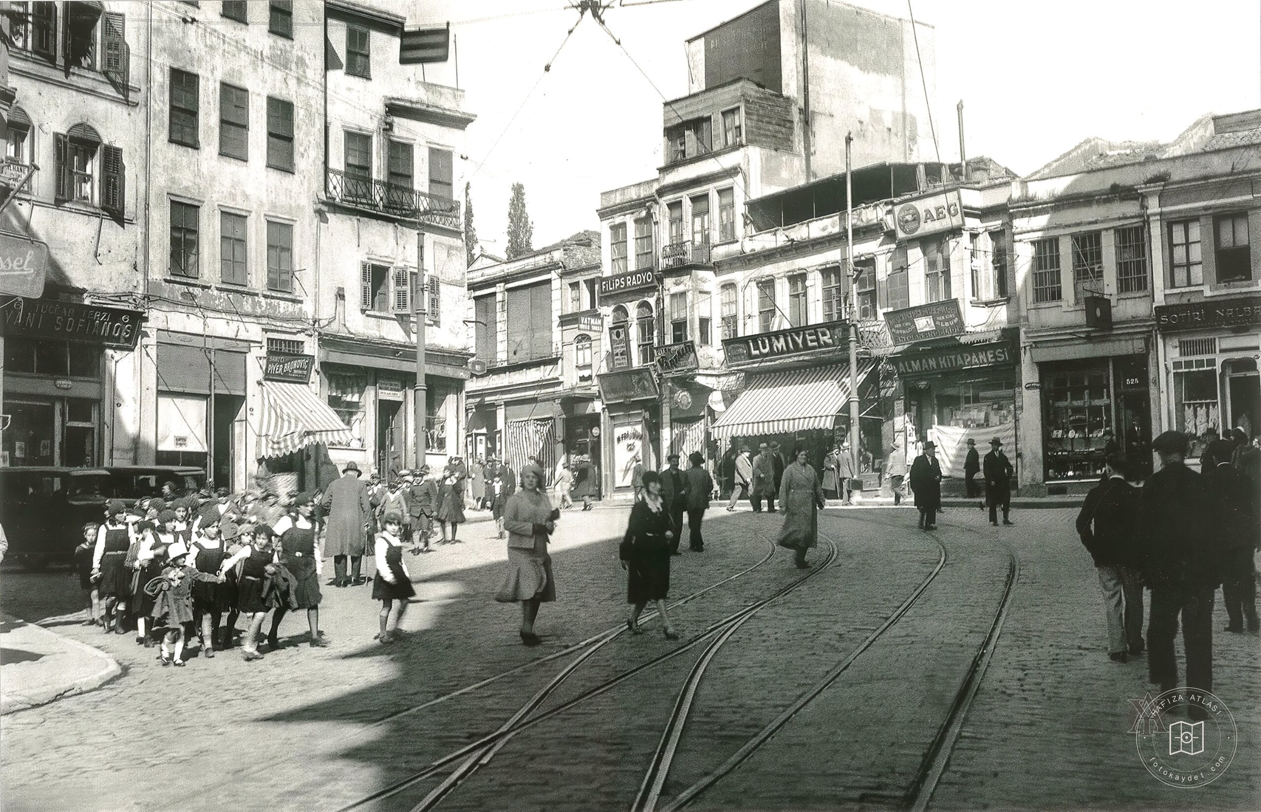 Tunnel Square
