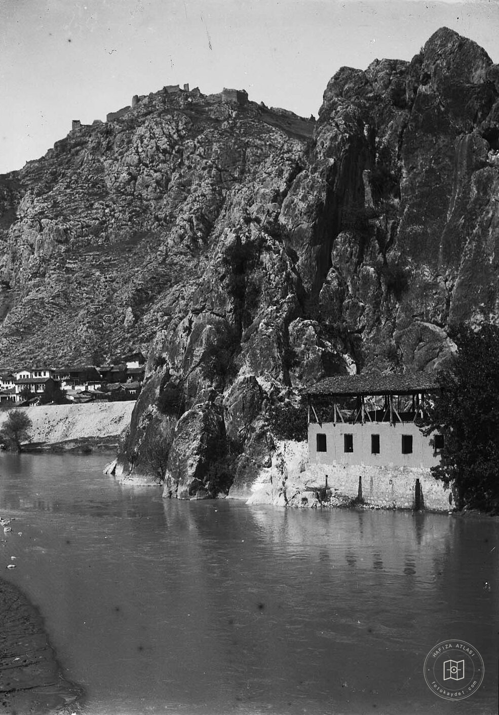 Green and Amasya Castle