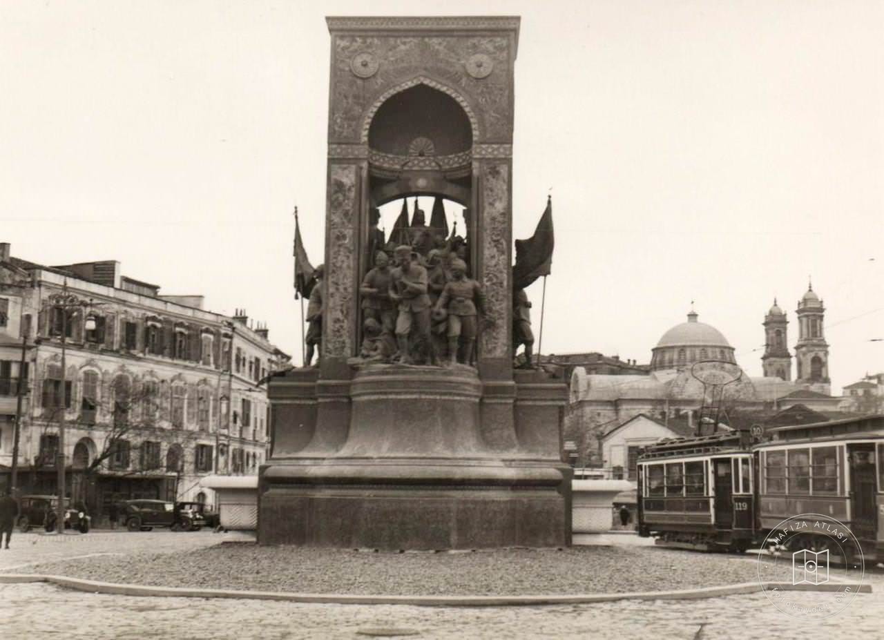 Republic Monument in Taksim