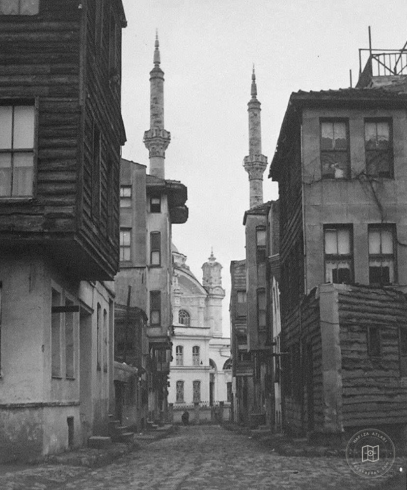 Mecidiye Bridge Street’tan Ortaköy Mosque