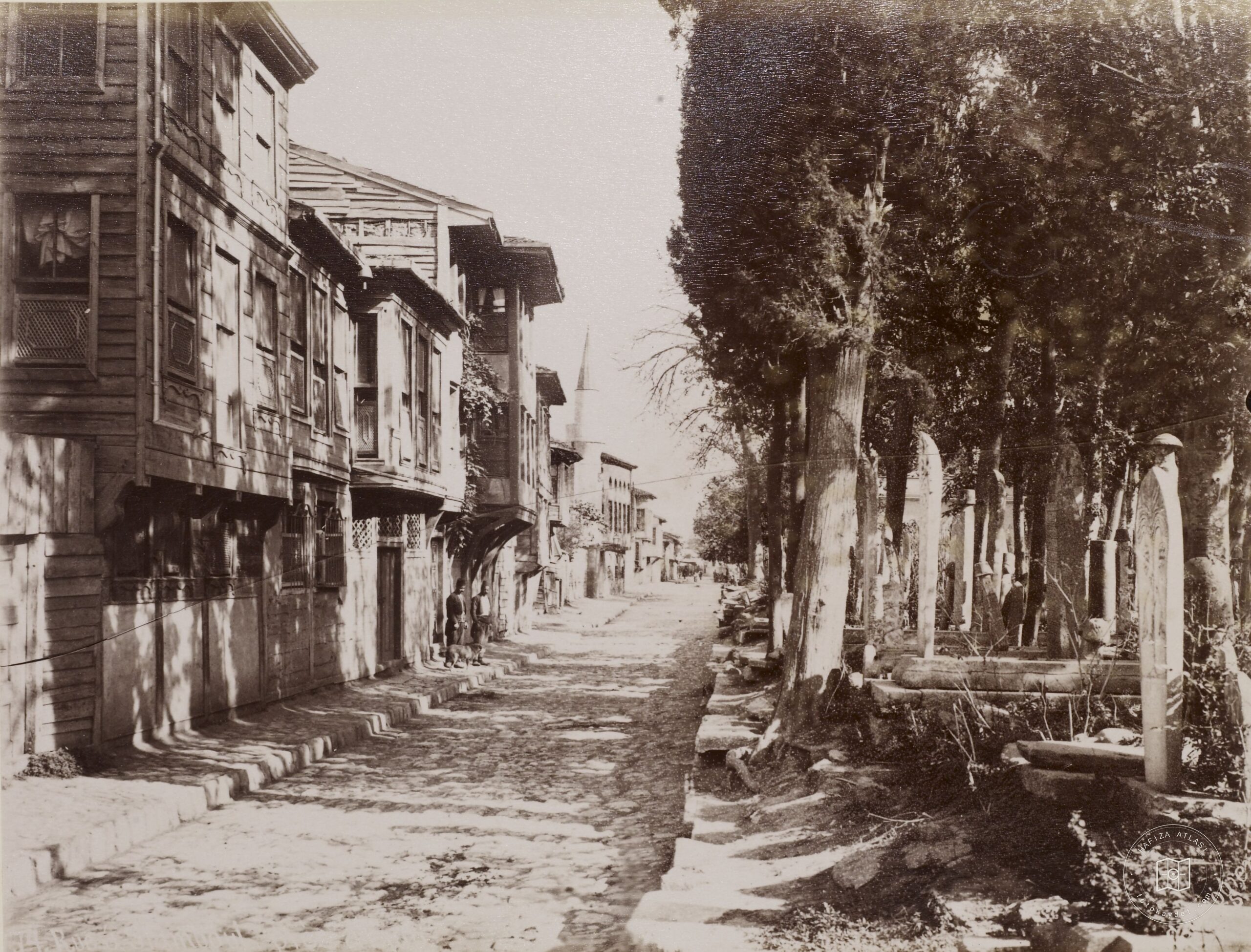 Yavedut Avenue, Mosque and Cemetery