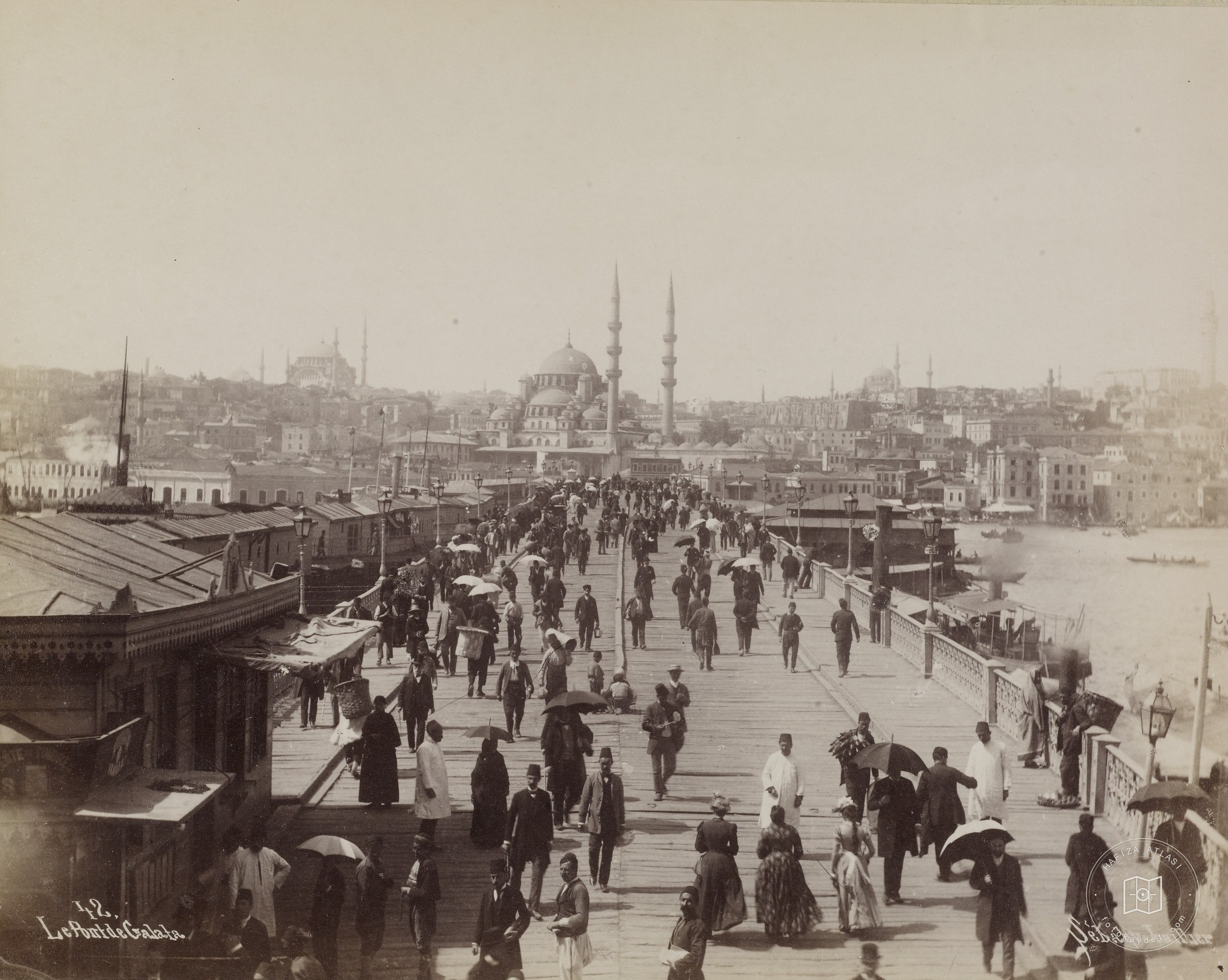 Karaköy’den Galata Bridge Üzeri
