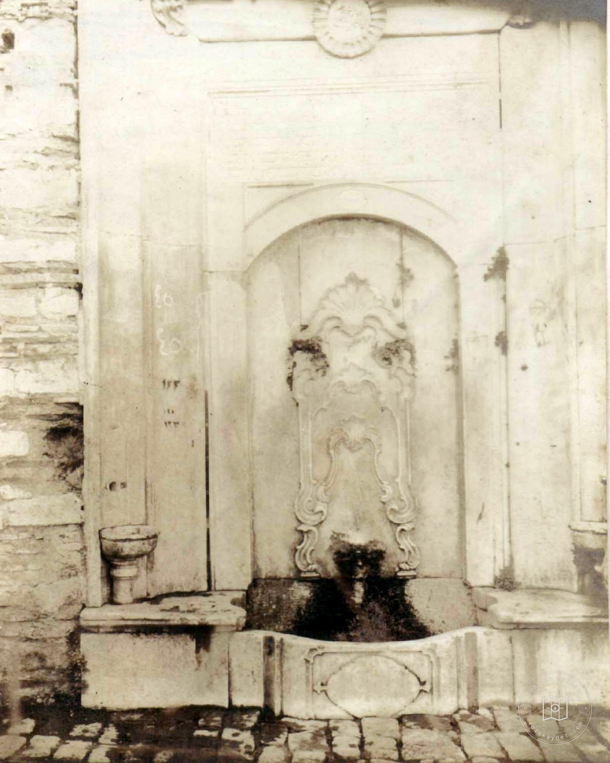 Hot (Sultanzade Mir Ali Validesi) Fountain