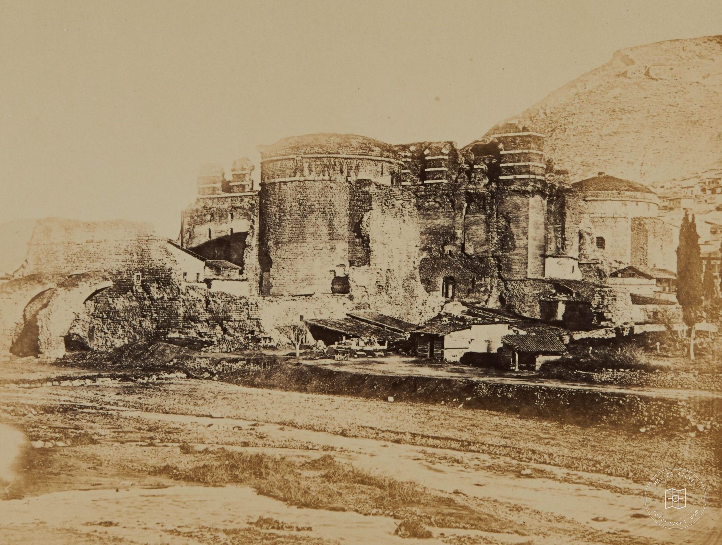 Pergamon Kızıl Avlu