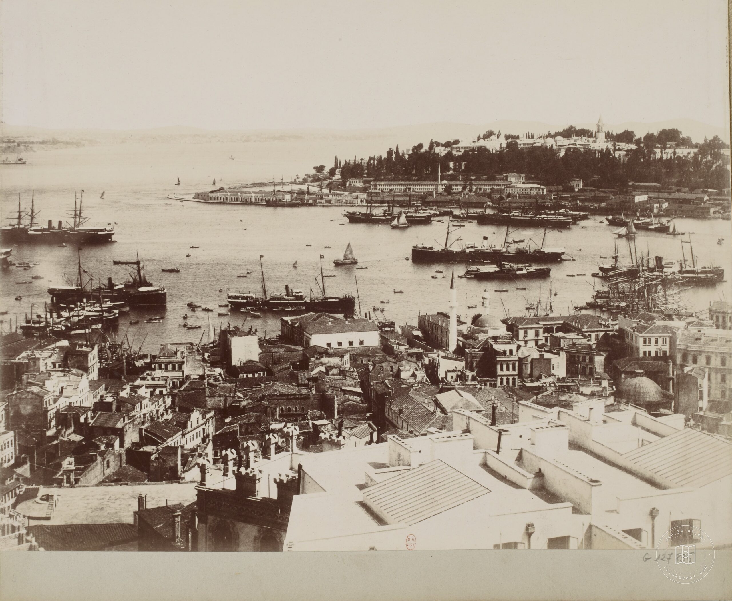Istanbul Panorama from Galata Tower (4/10)