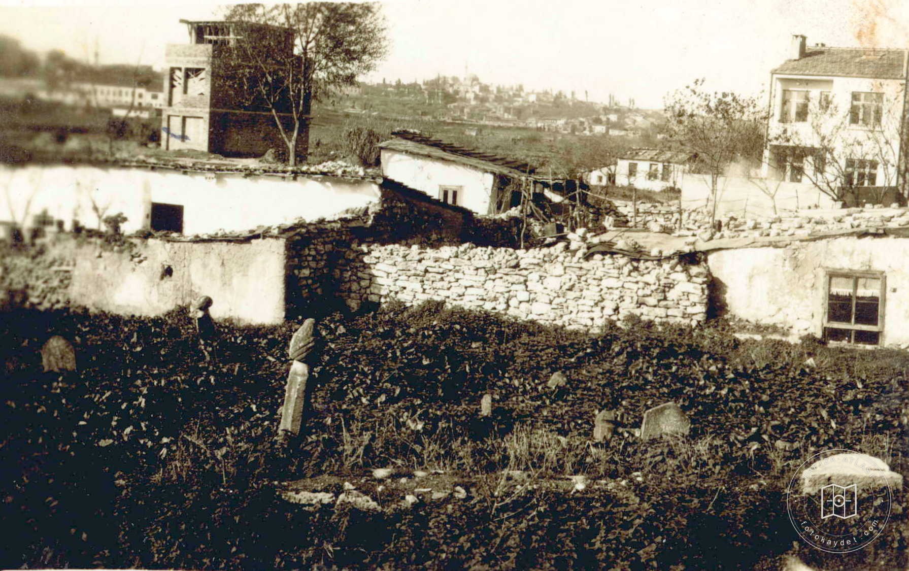 Parmakkapı Kadı Asker Mehmet Efendi Mosque