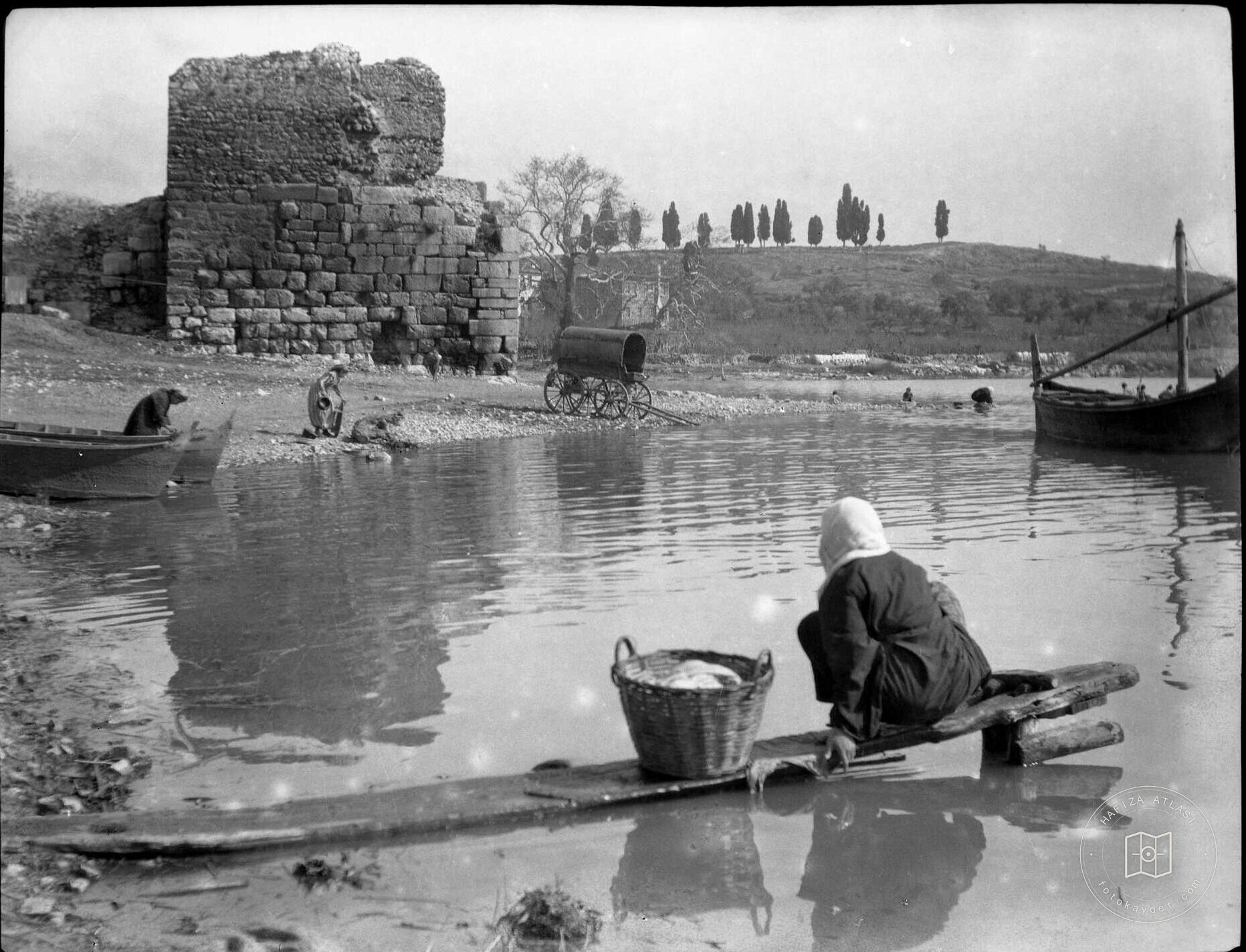 Apollonia Ad Rhyndacum Sur Kalıntıları