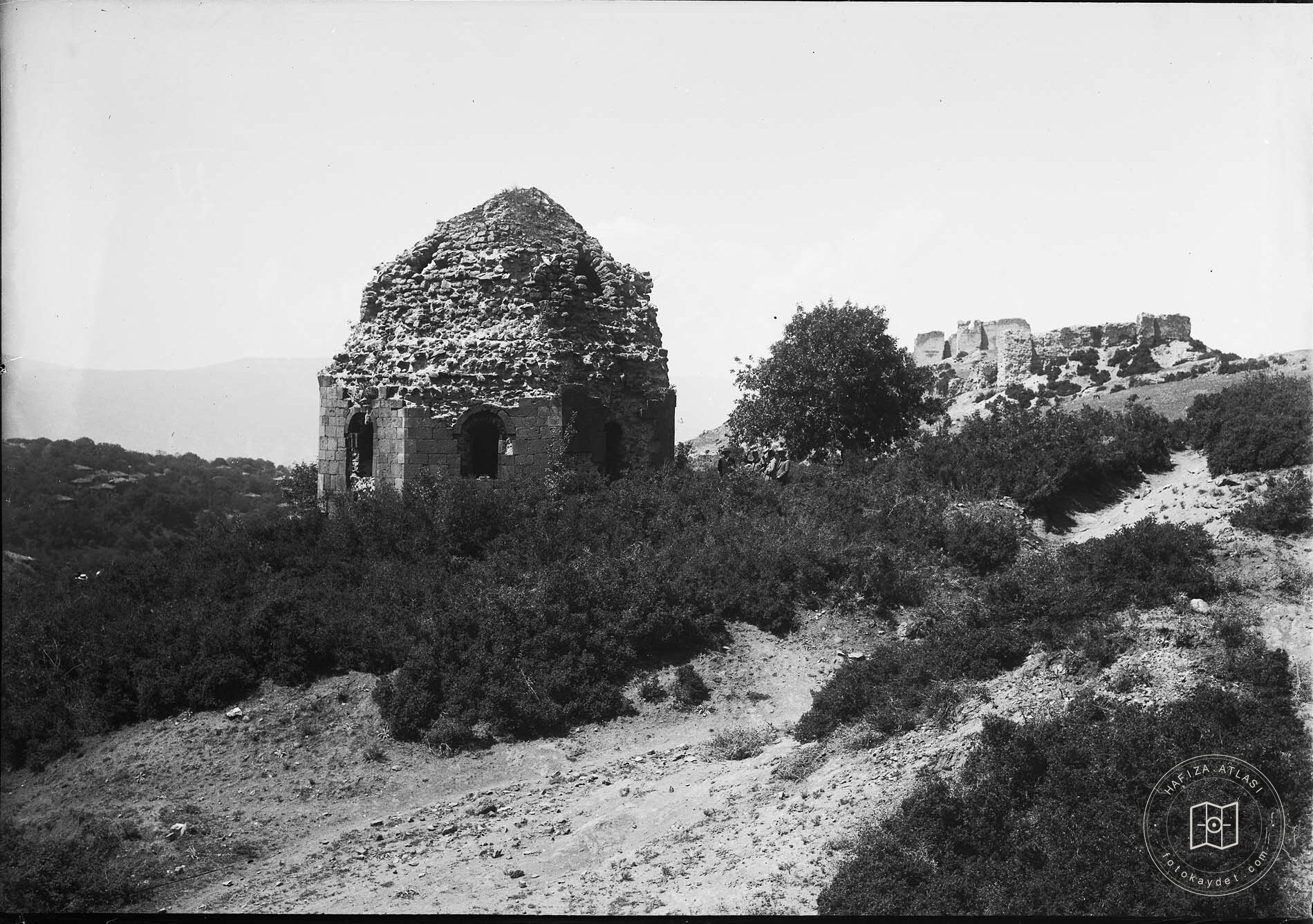Kulak Türbesi