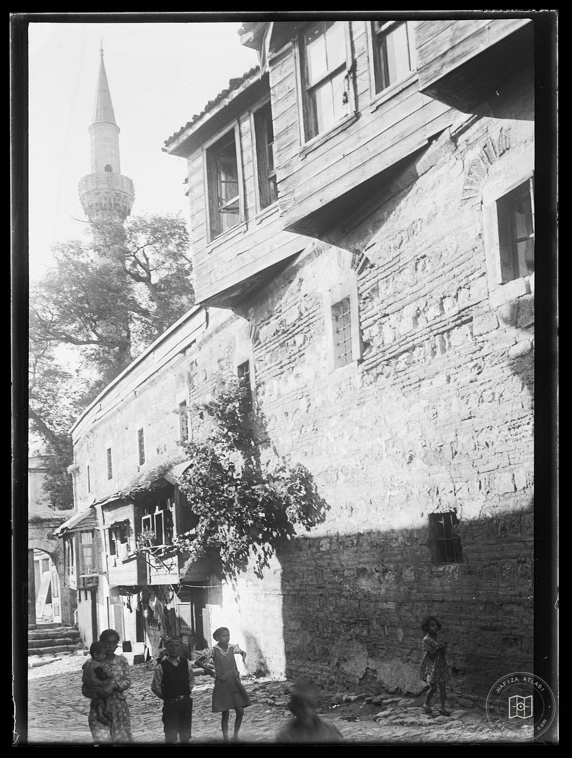 Kadırga Sokullu Mehmet Pasha Tekkesi Wall