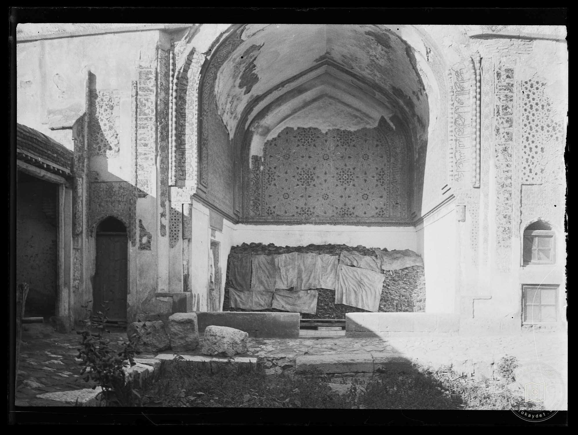 Sırçalı Medrese