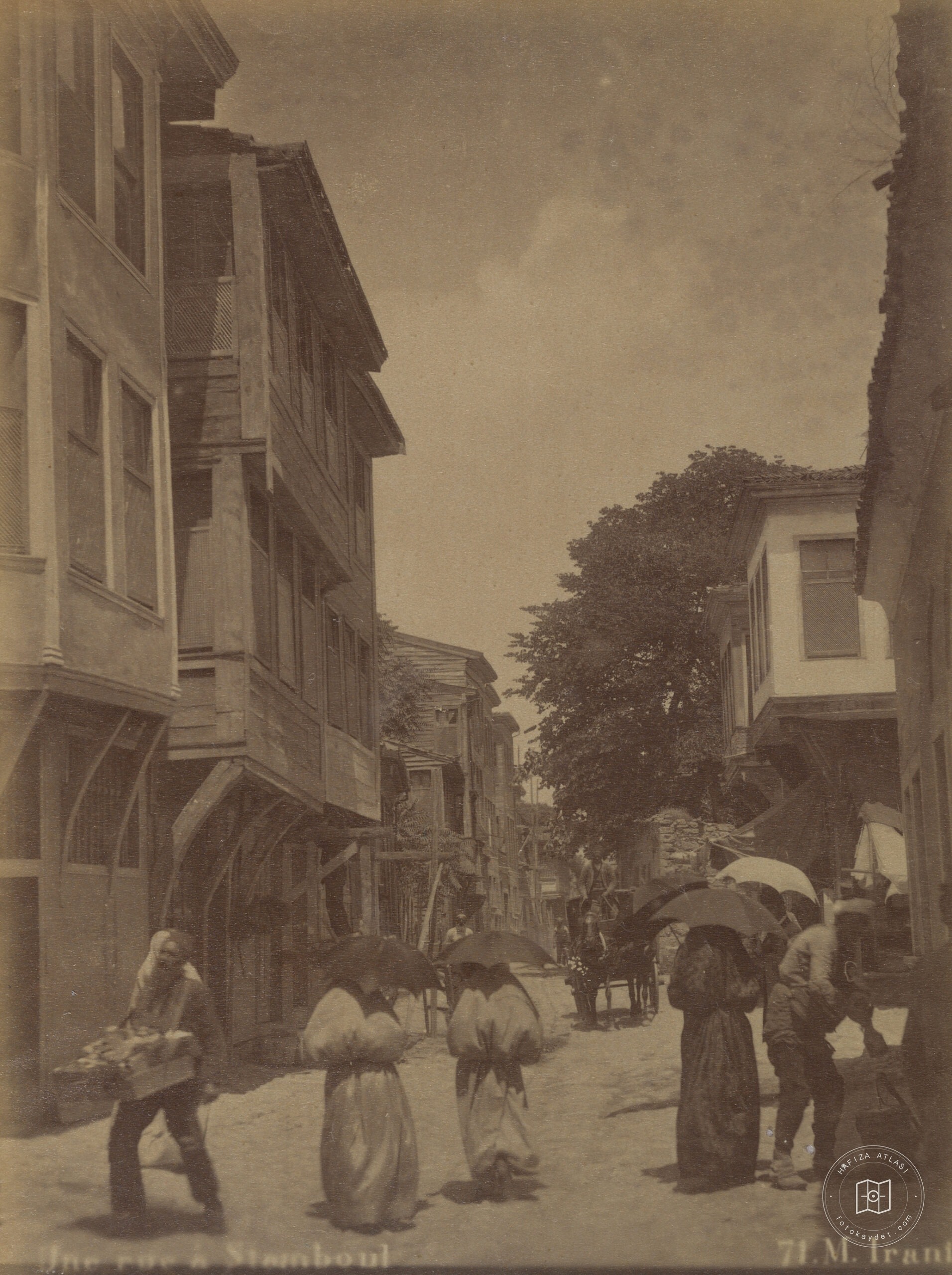 İstanbul’da Bir Sokak Görünümü
