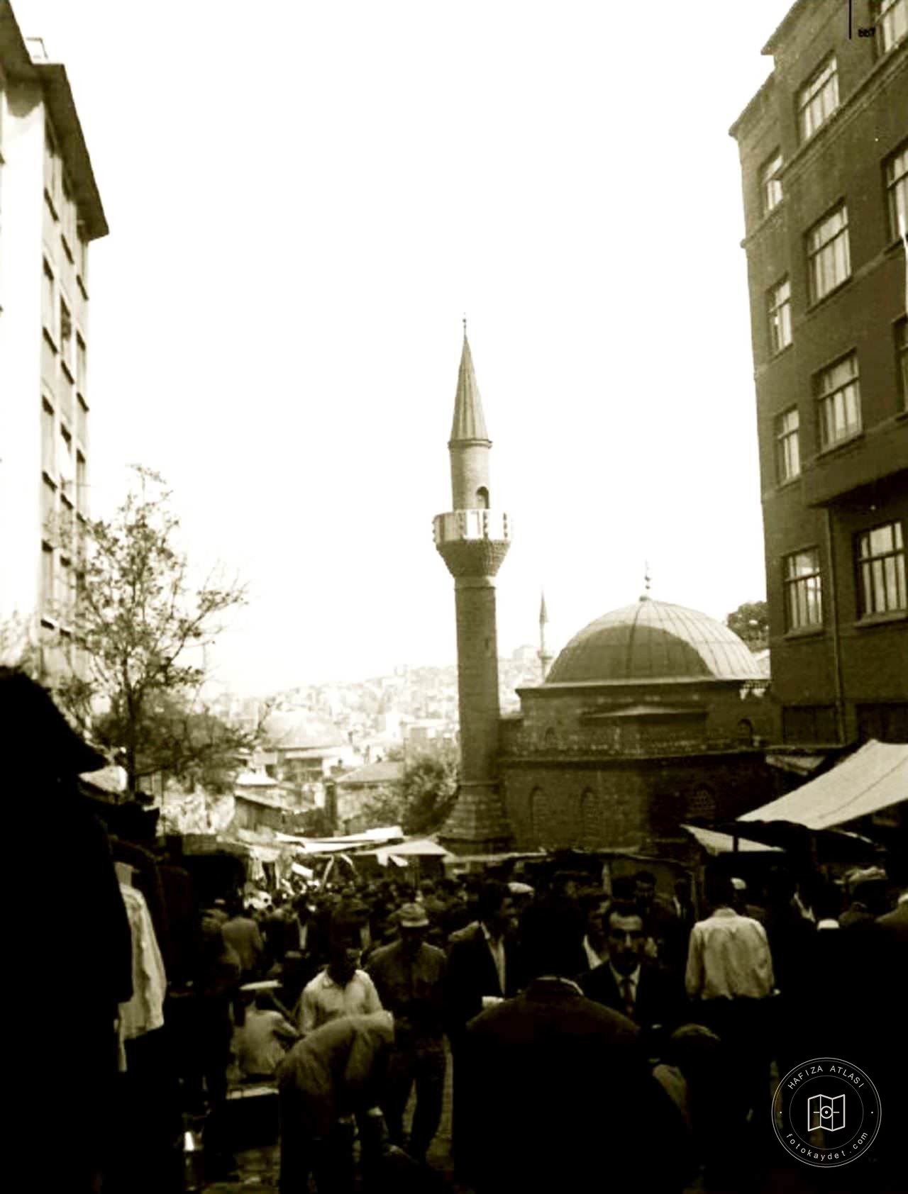 Snake Avenue and Slow Şahin Mosque