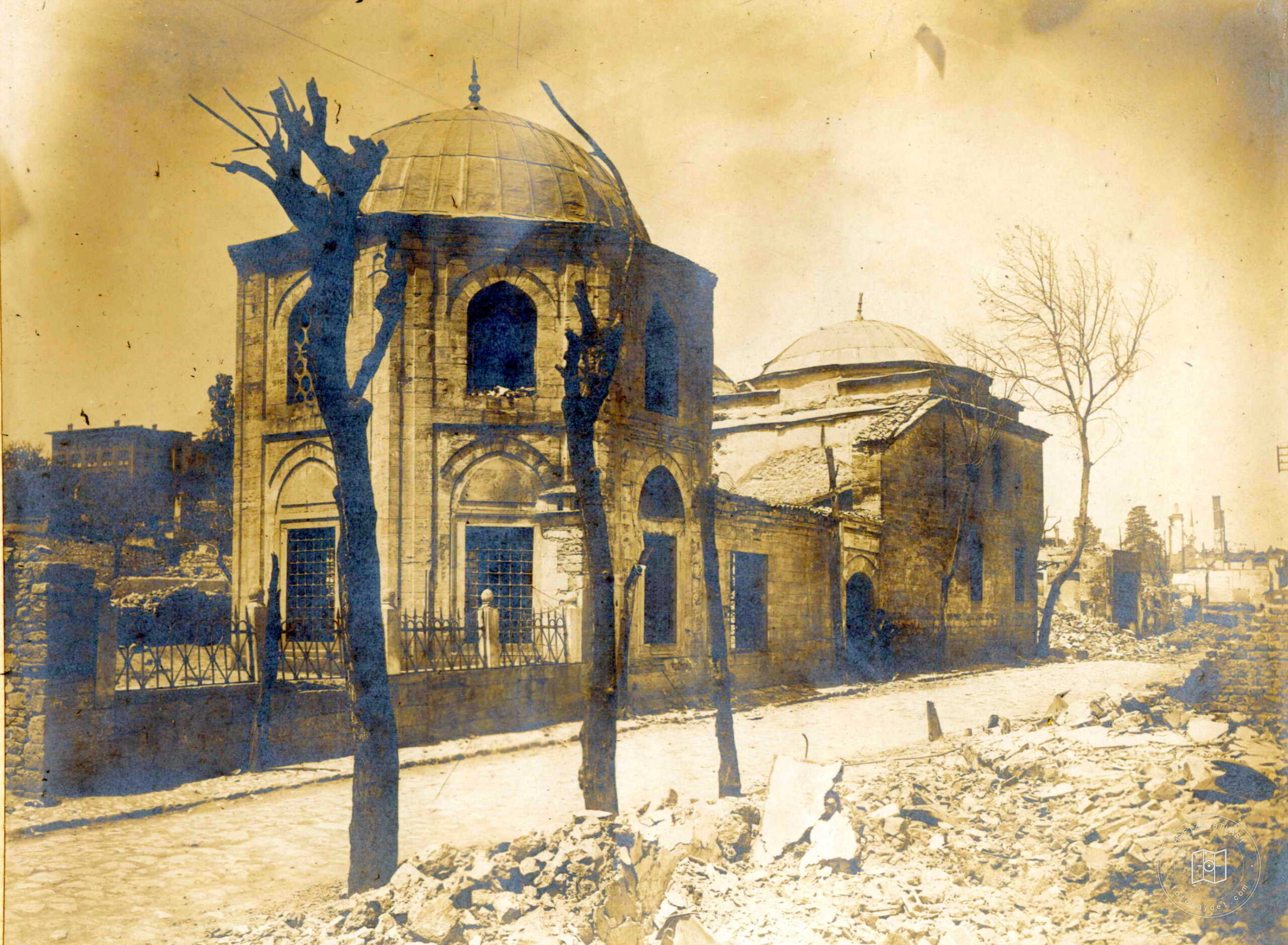 Şah Huban Hatun Türbesi