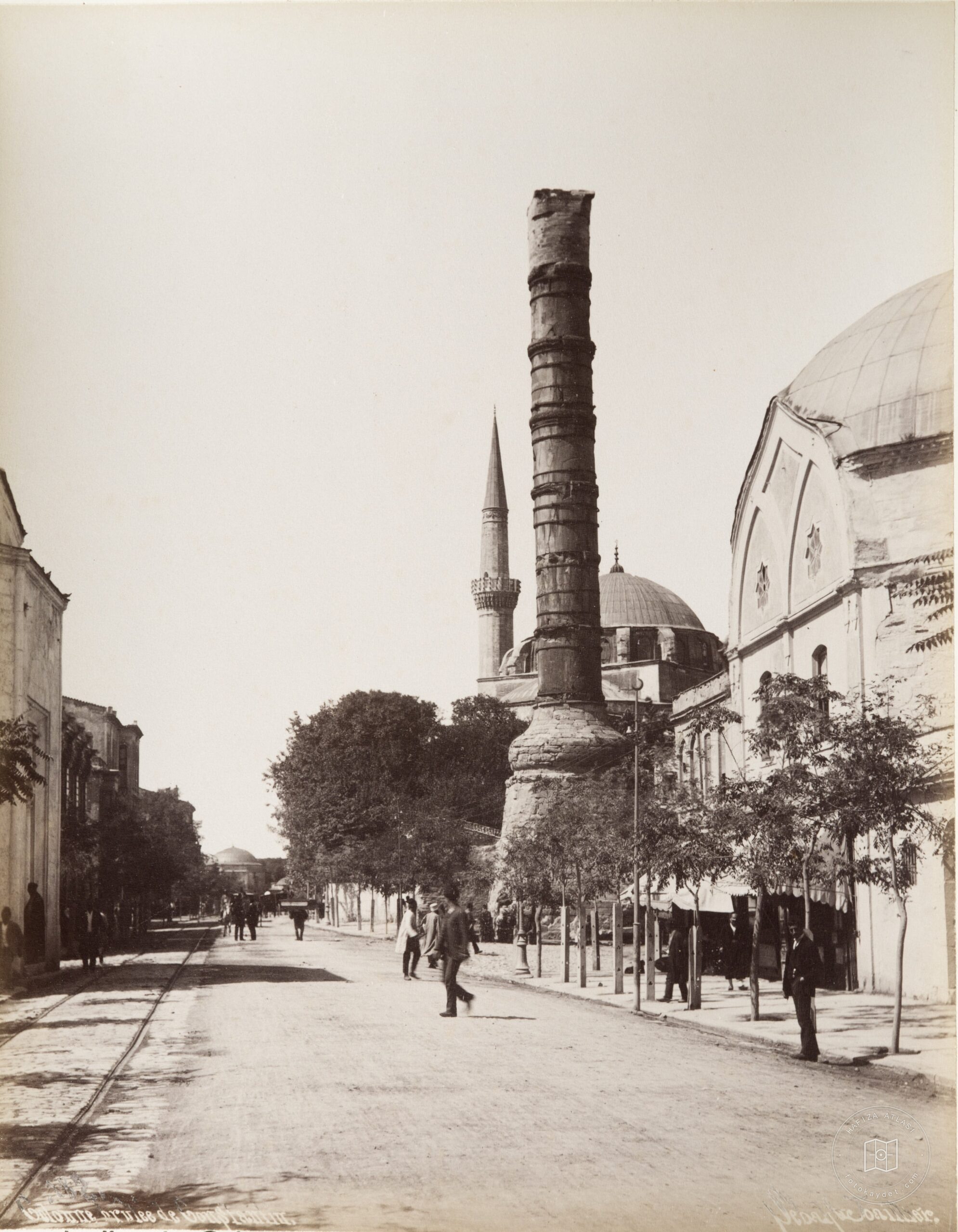 Çemberlitaş Column And Sofaway