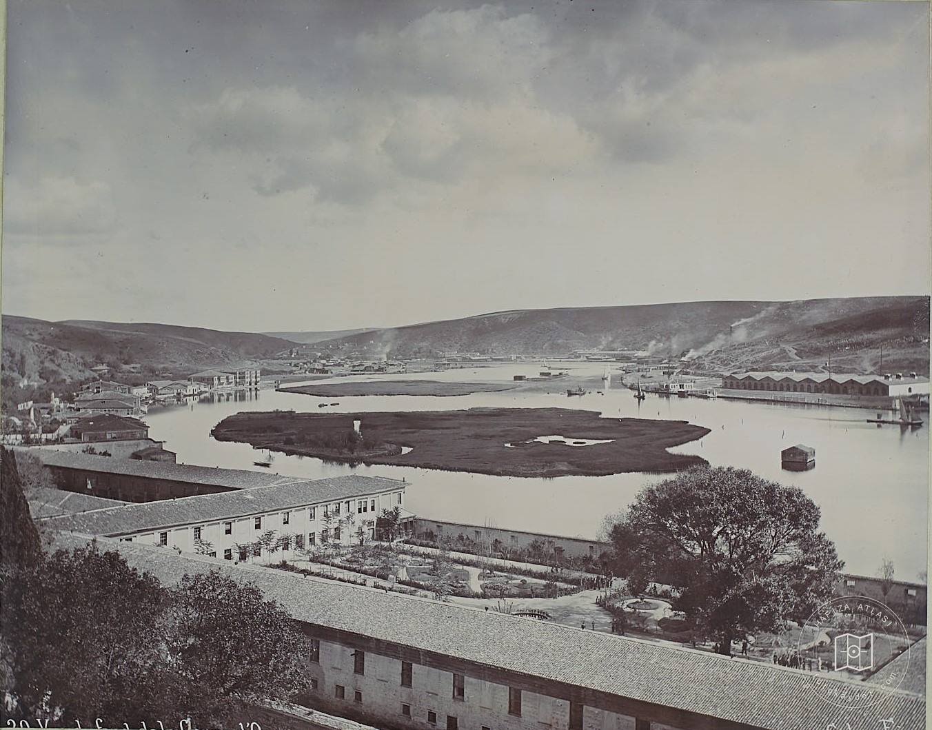 Yarnhane Winter, Golden Horn and Golden Horn