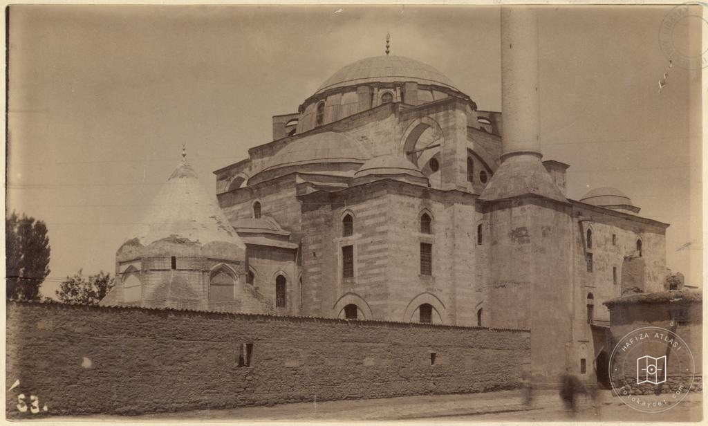 Şerafettin Camii