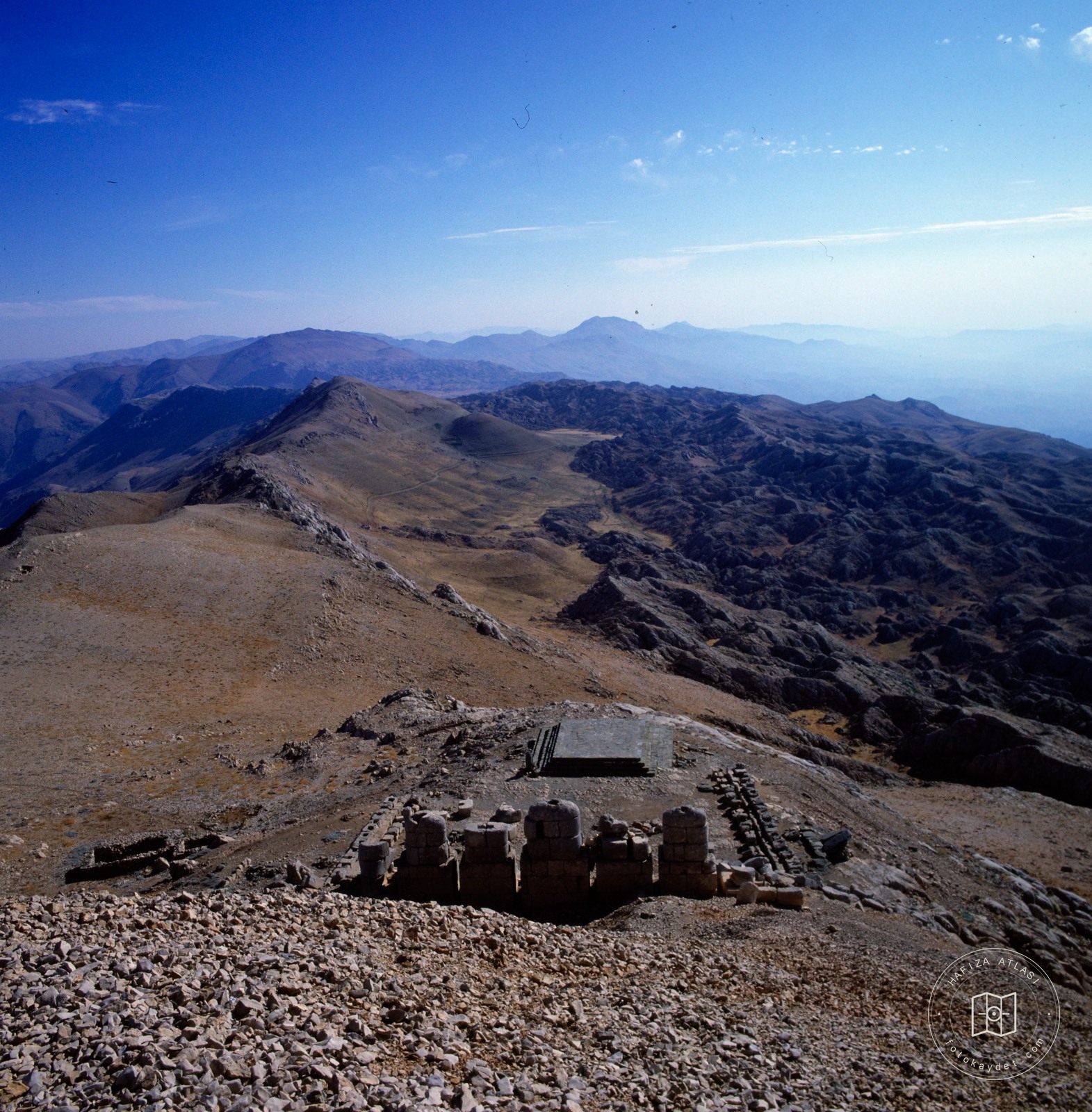 Nemrut Dağı Doğu Terası Heykelleri