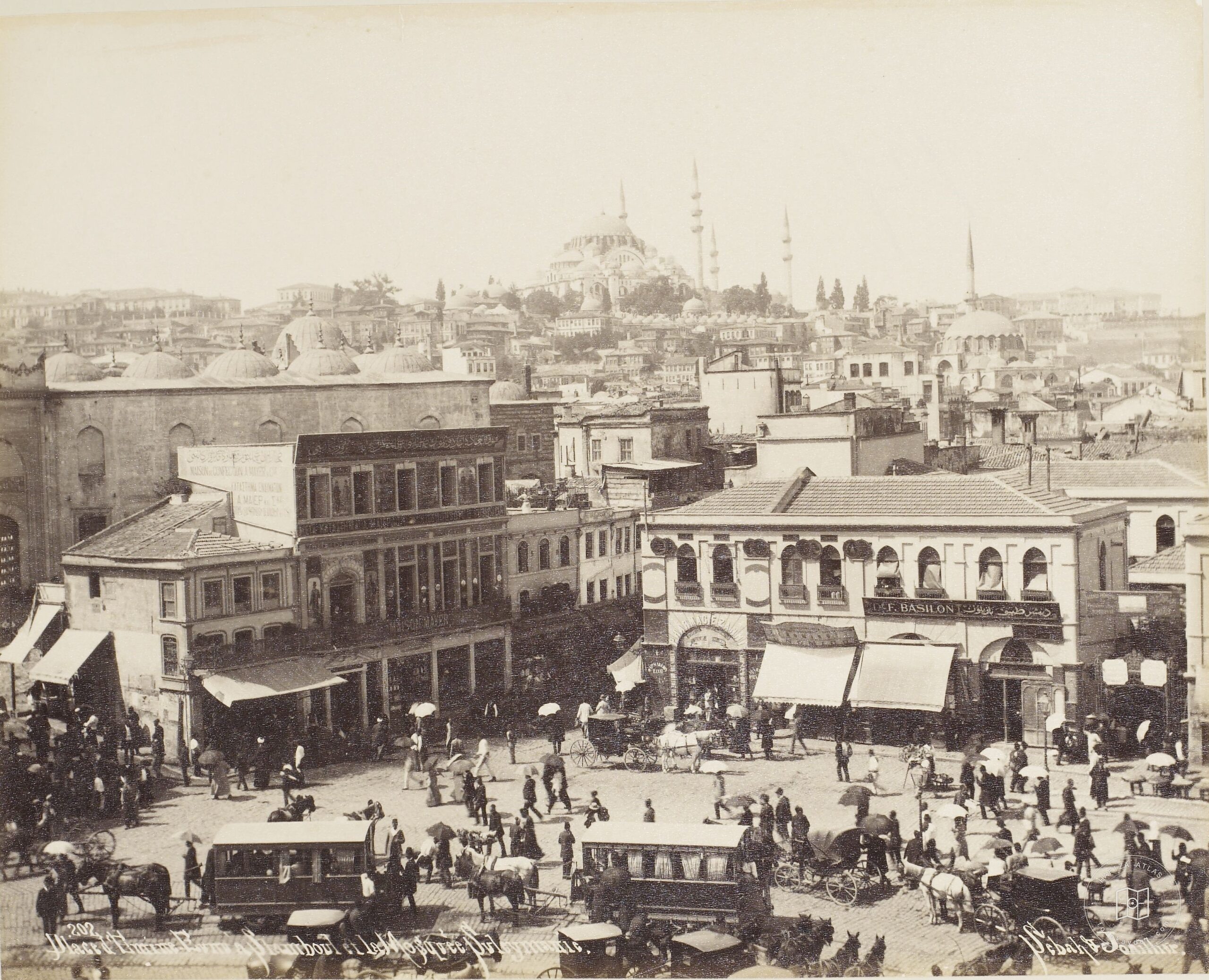 Eminönü Square