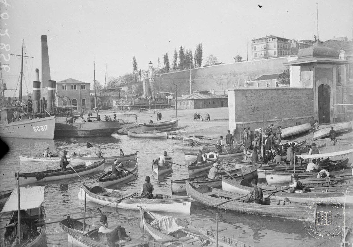 Unkapanı Bridge Üzerinden Golden Horn Tersanesi
