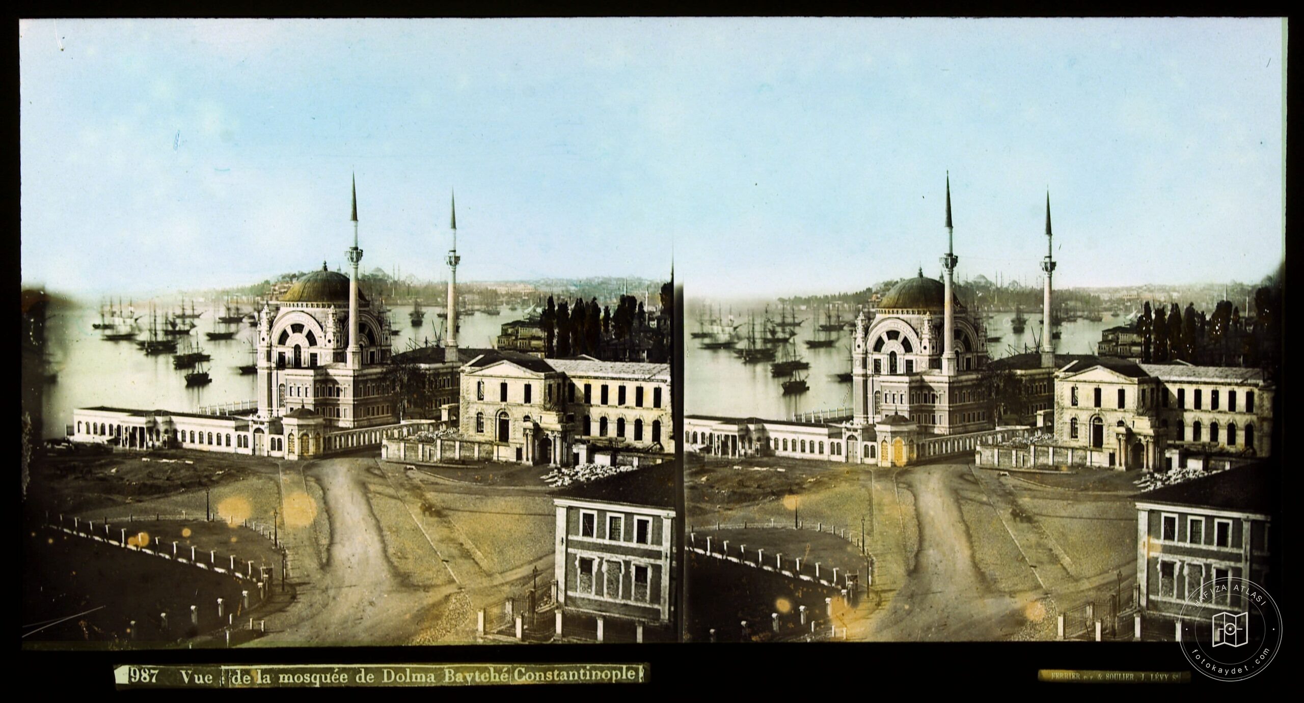 Dolmabahçe Camii ve Dolmabahçe Saray Tiyatrosu