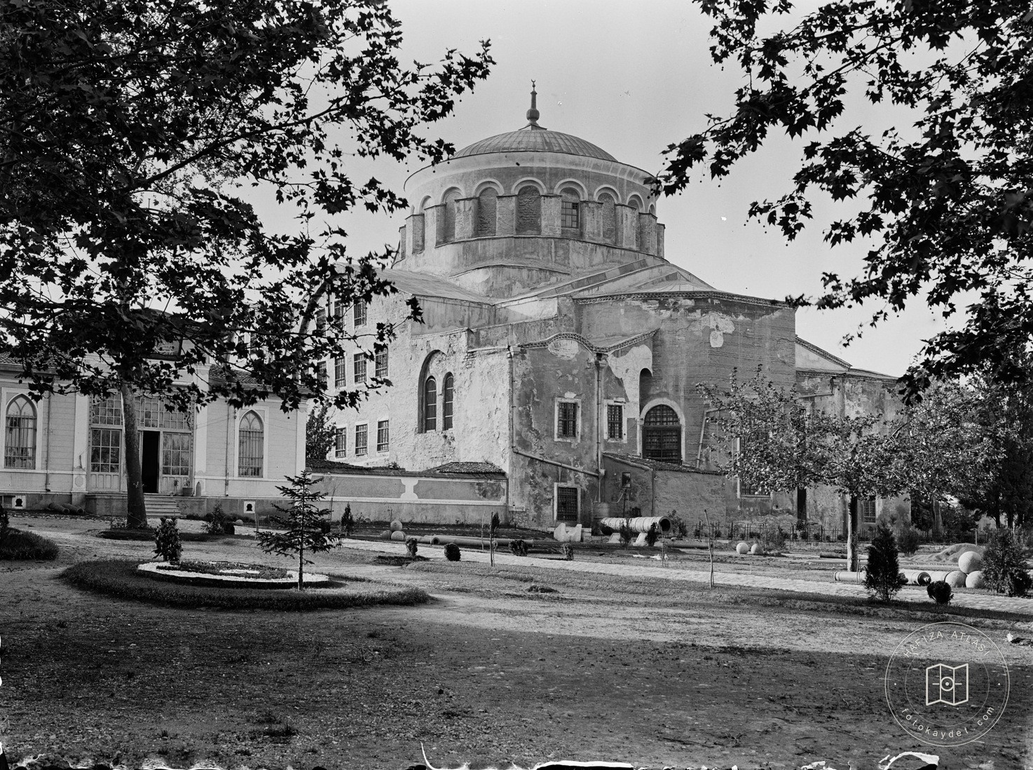 Aya Irini and Topkapı Sarayı Black