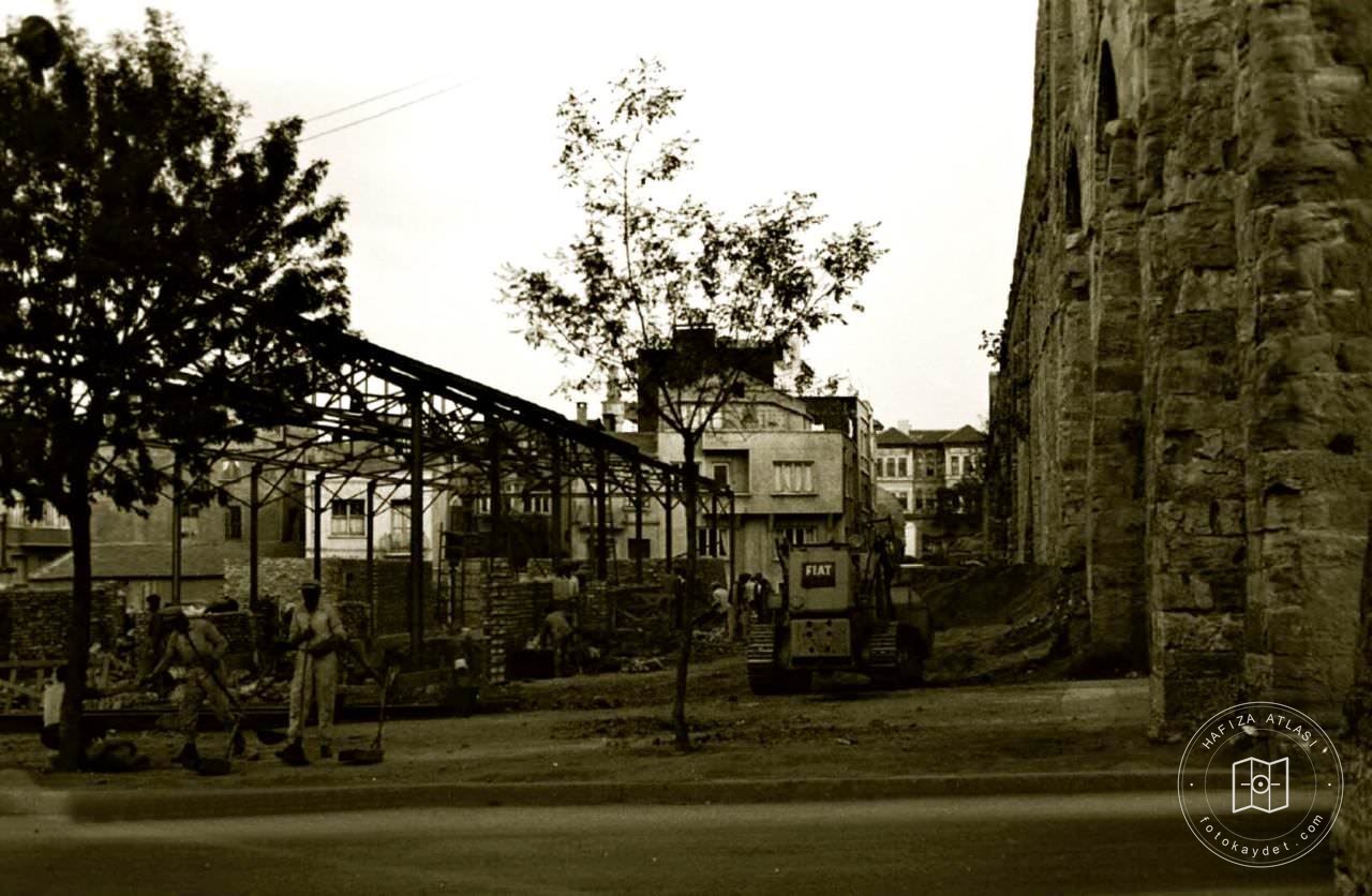 Saraçhane Reşat Nuri Güntekin Scene Building