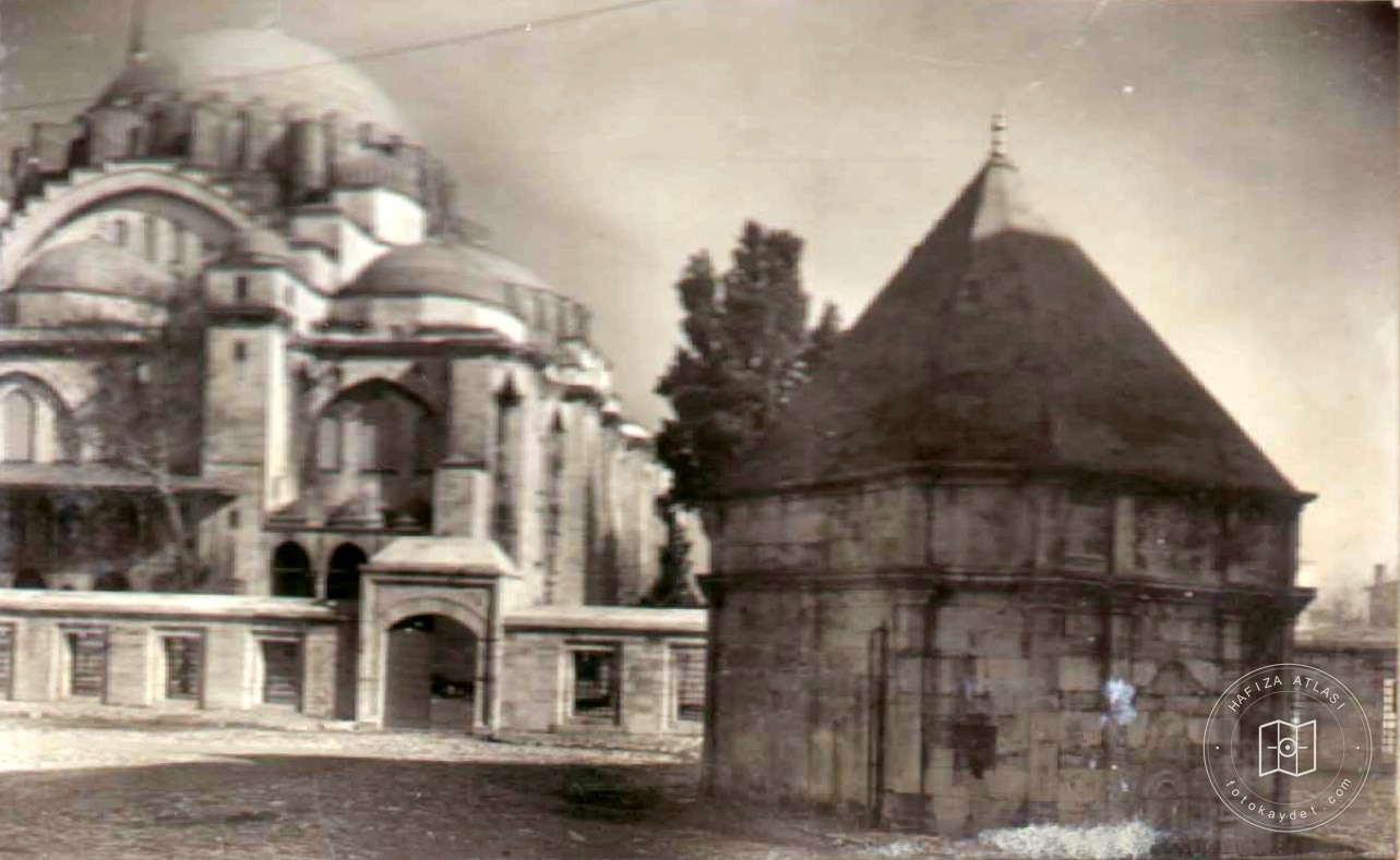Süleymaniye Square Fountain