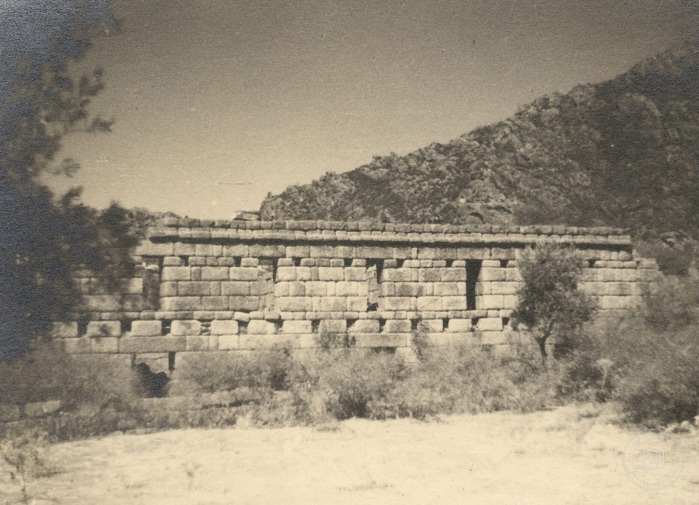 Herakleia Agora Güney Duvarı