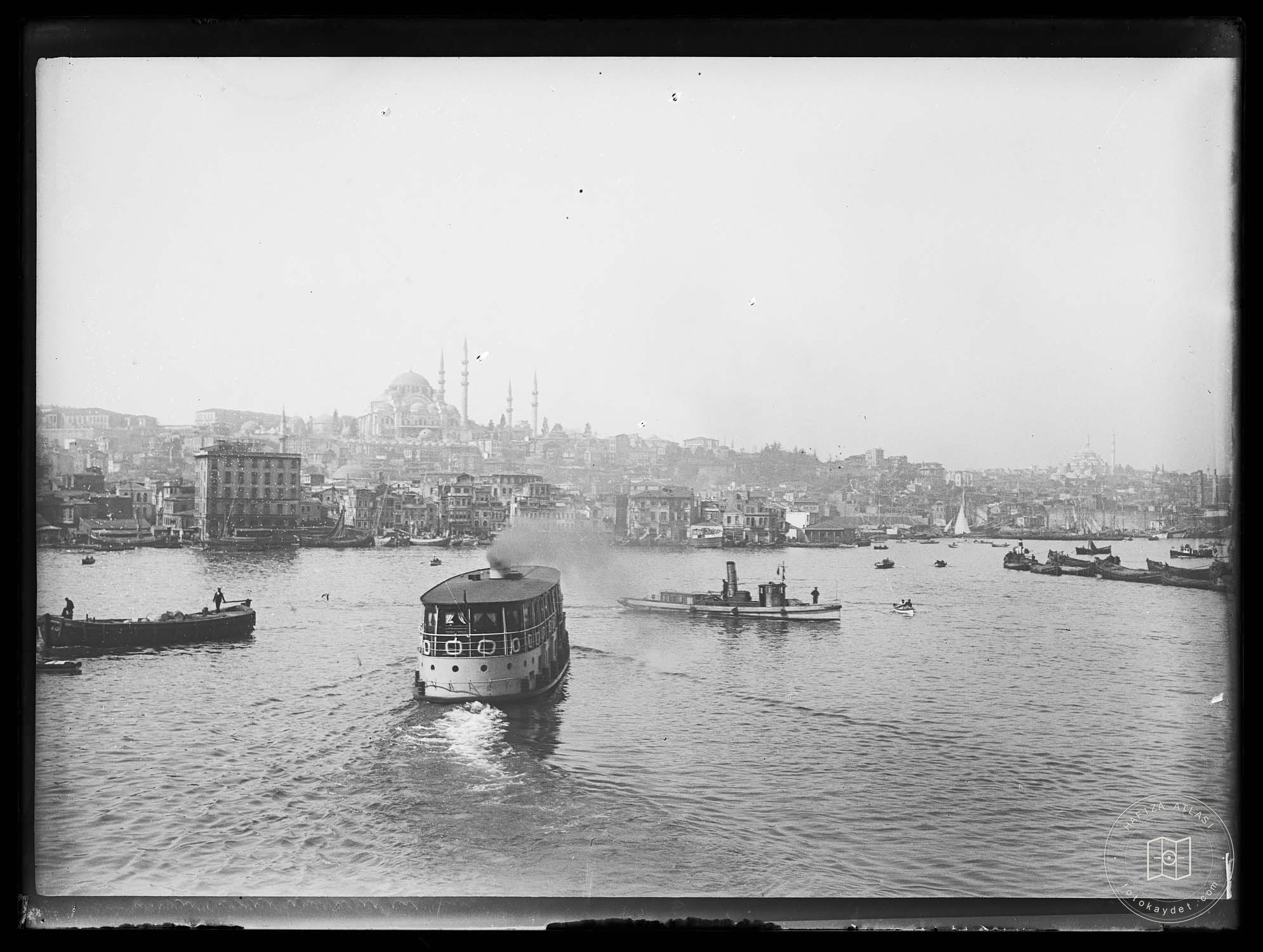 Karaköy’den Golden Horn and Süleymaniye’ye Bakış