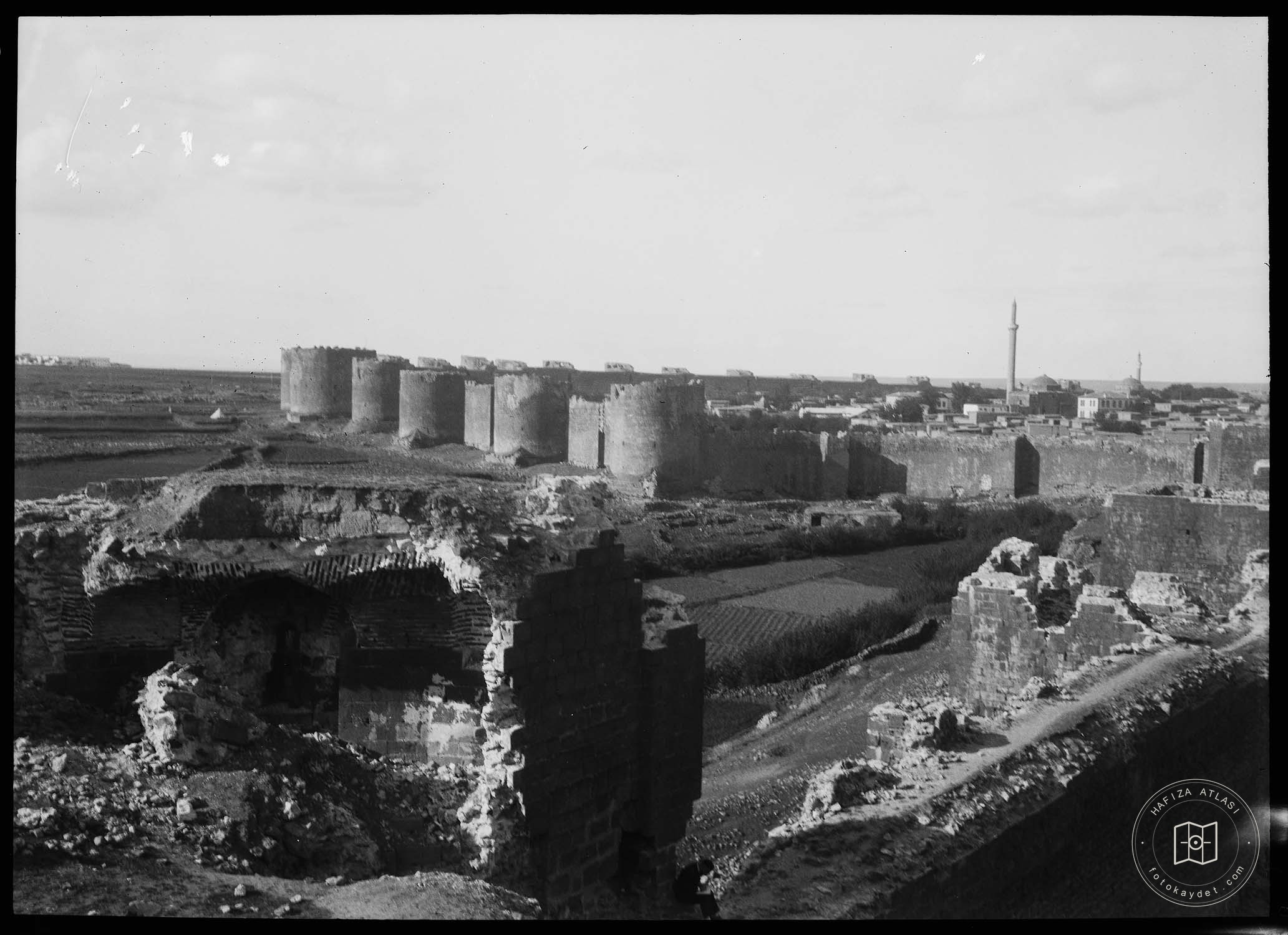 Overview of Diyarbakır from Ulu Size Sign