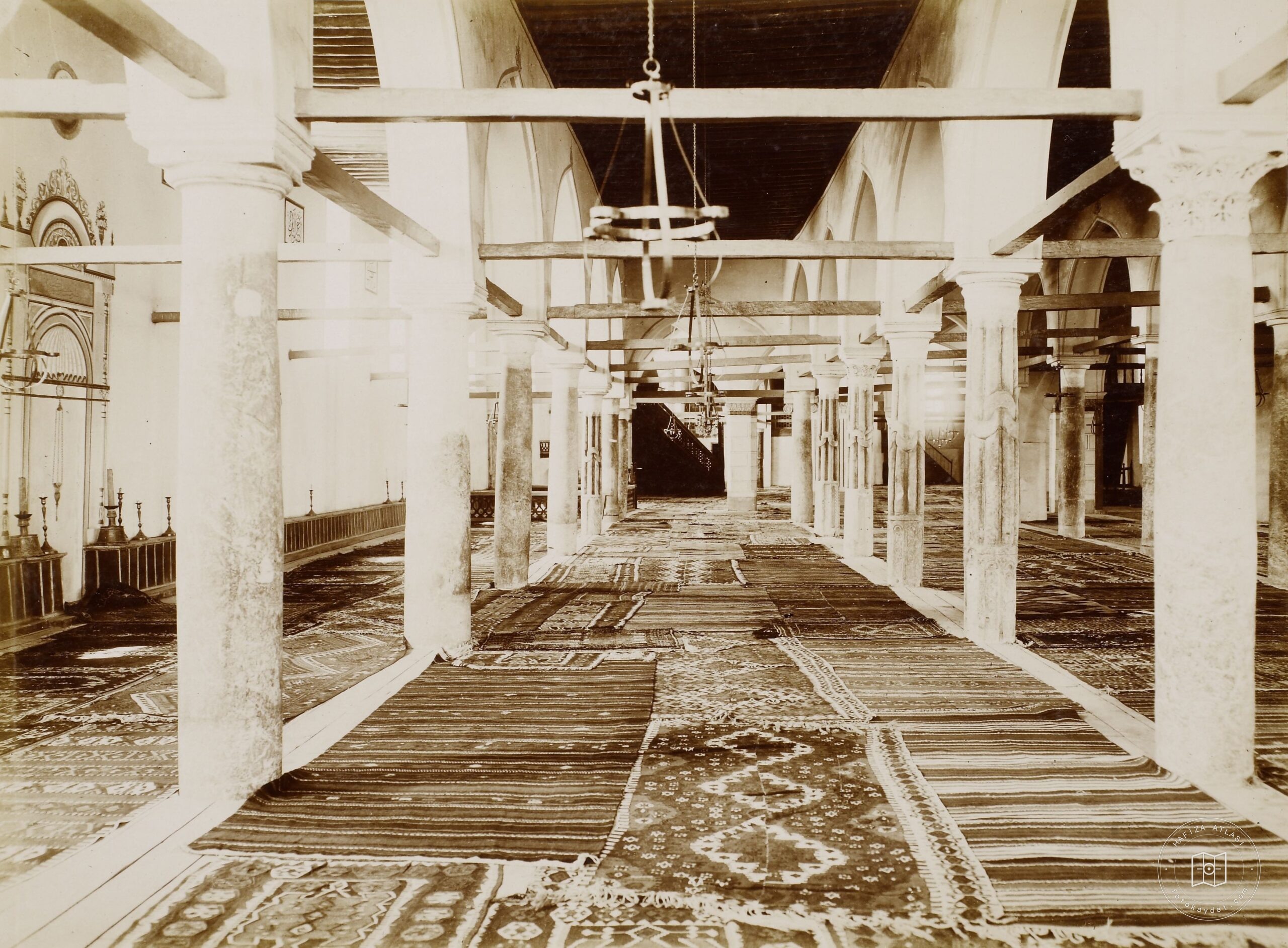 Alaeddin Camii İçinden Görünüm