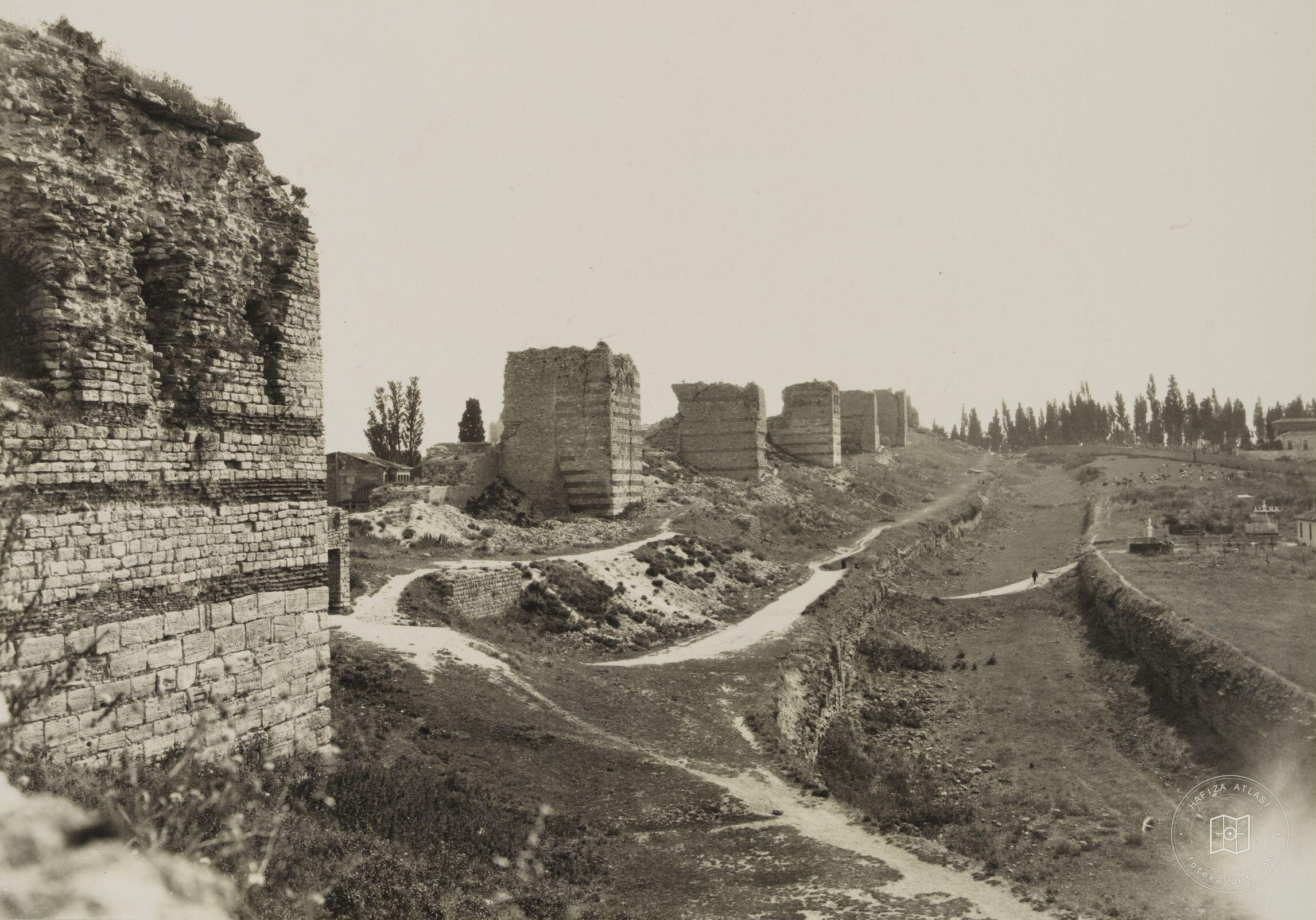 Tekfur Sarayı’ndan Kara Surları ve Hendekler
