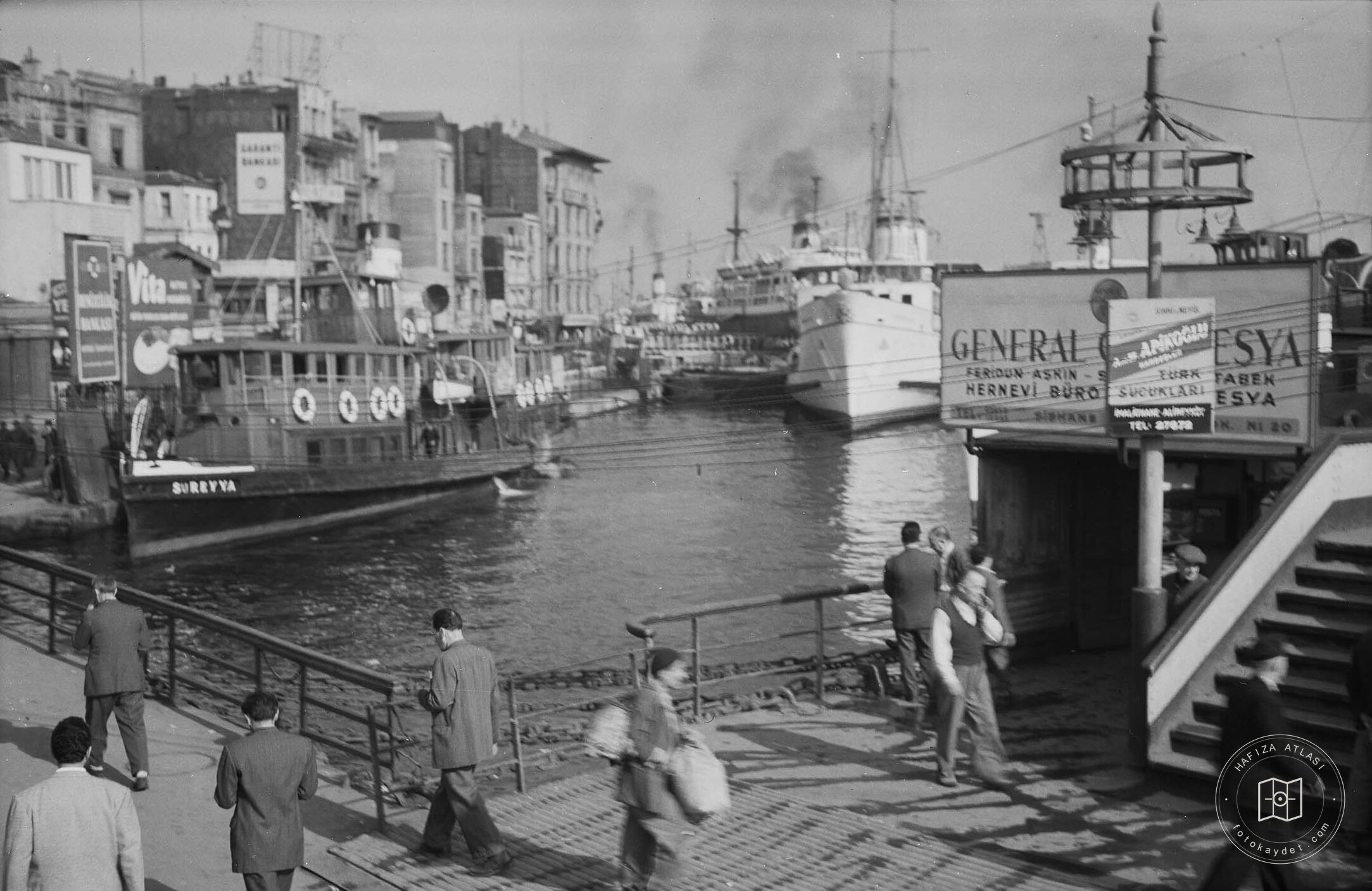 Galata Köprüsü Üzerindeki İskele