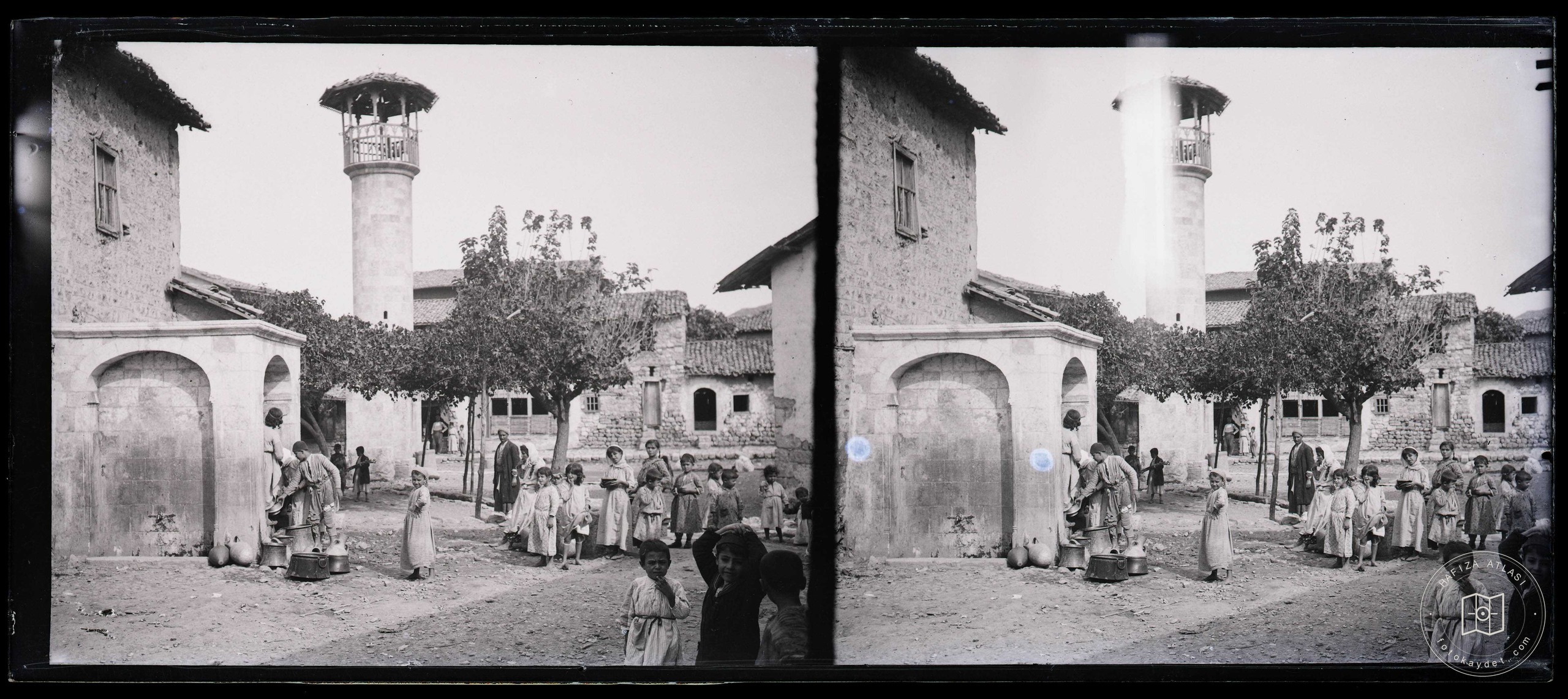 Antakya’da Bir Mosque and Önündeki Fountain