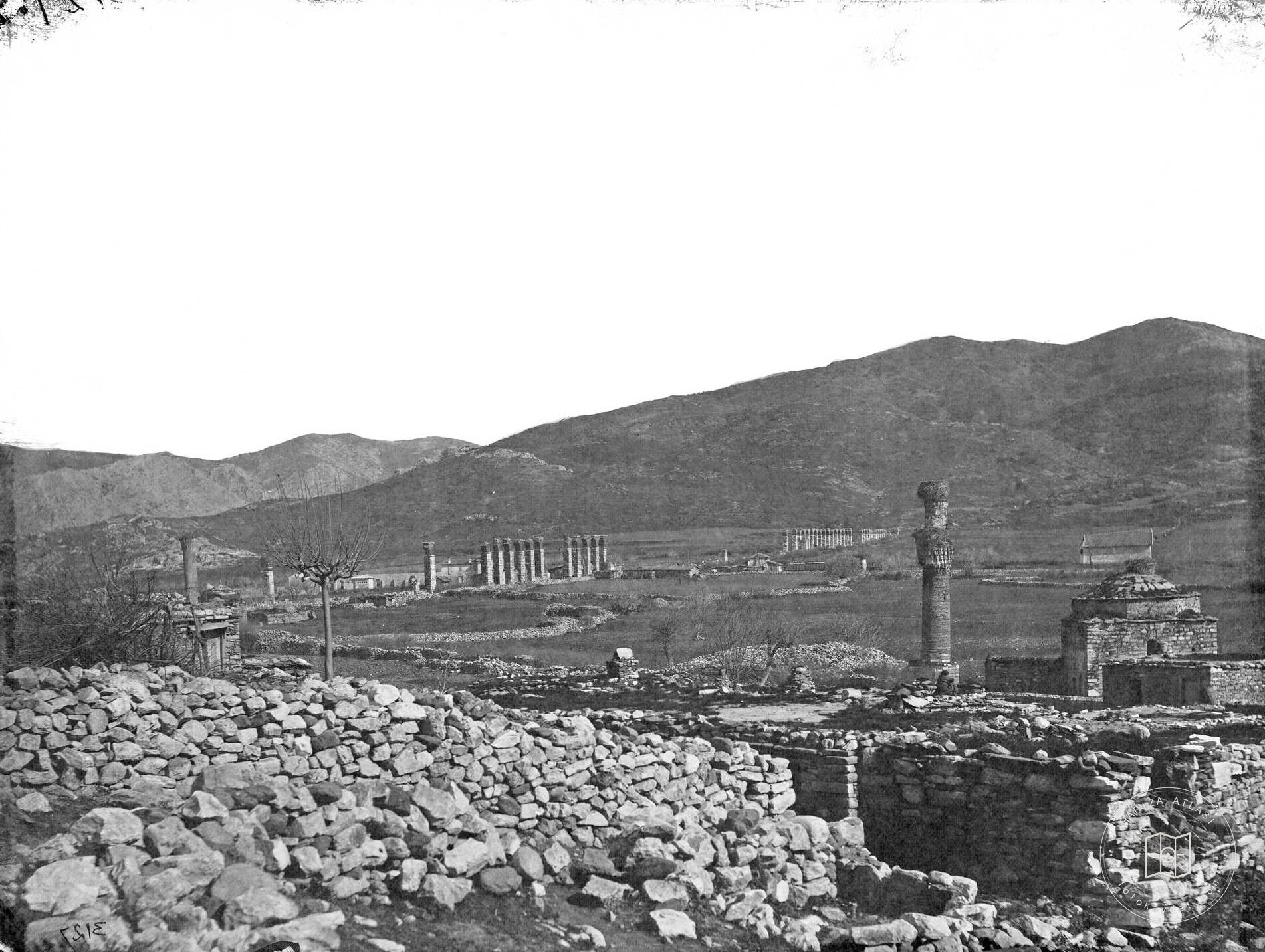 Selçuk Ishak Bey Mosque and Byzantine Water Belt