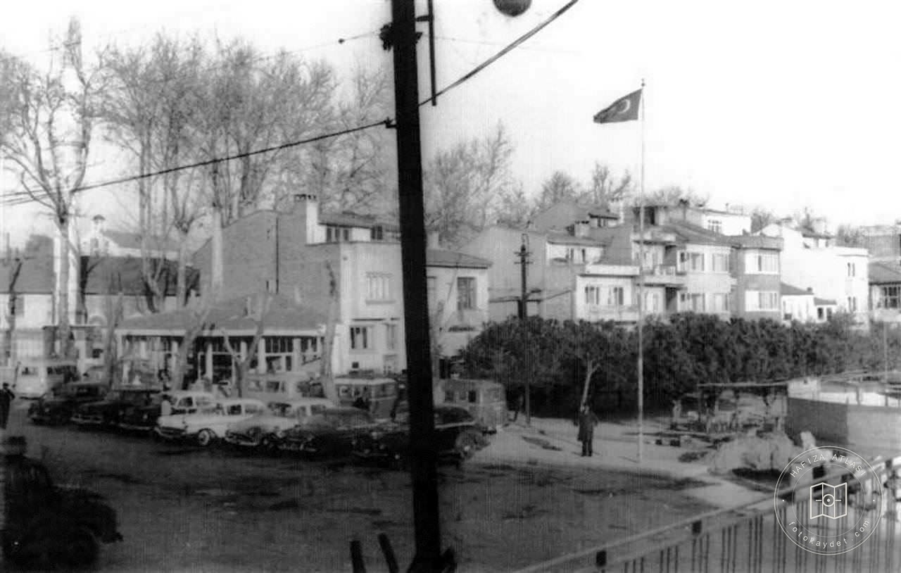 Kartal Merkez Mosque and Rıth Avenue