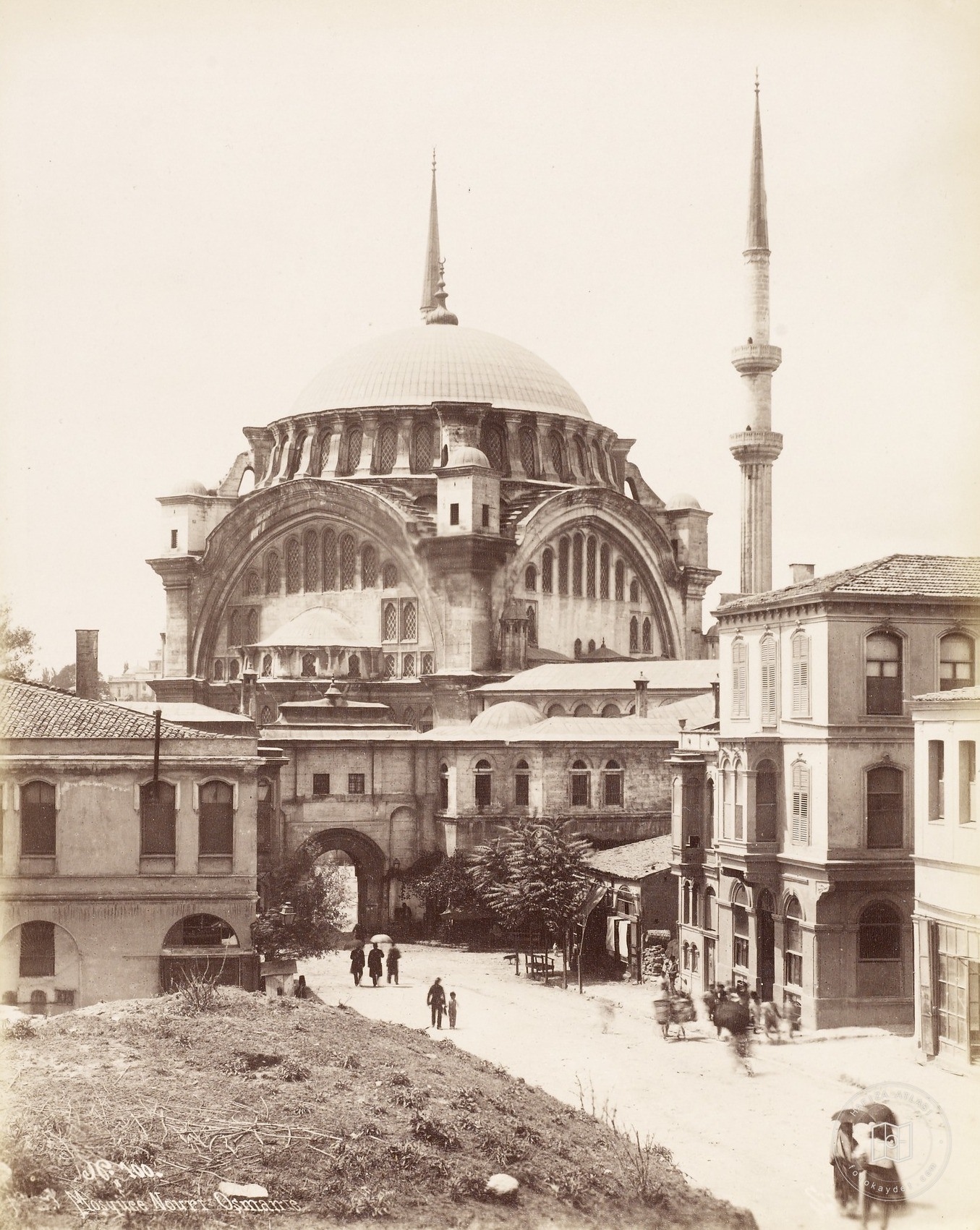 Nuruosmaniye Mosque