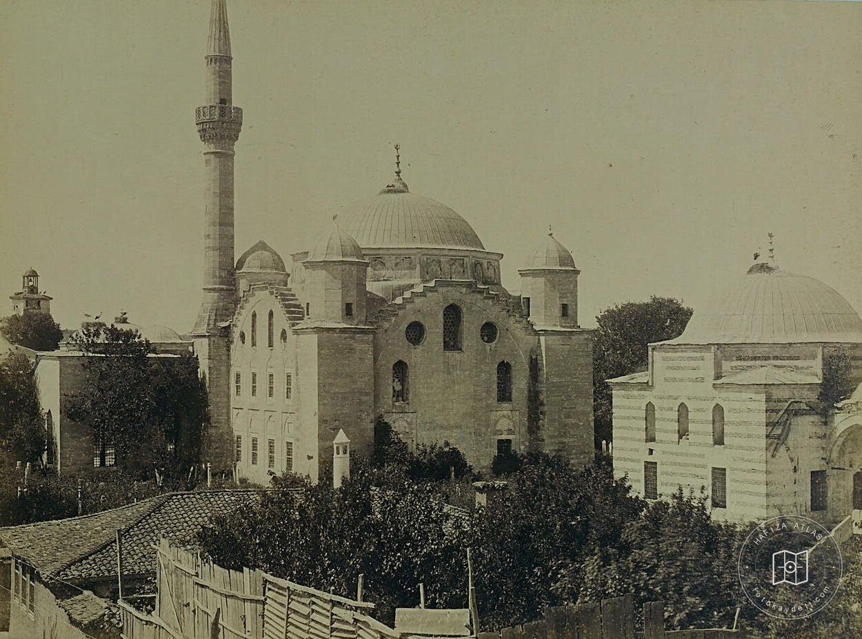 Lüleburgaz Sokullu Mehmed Paşa Camii ve Mektebi