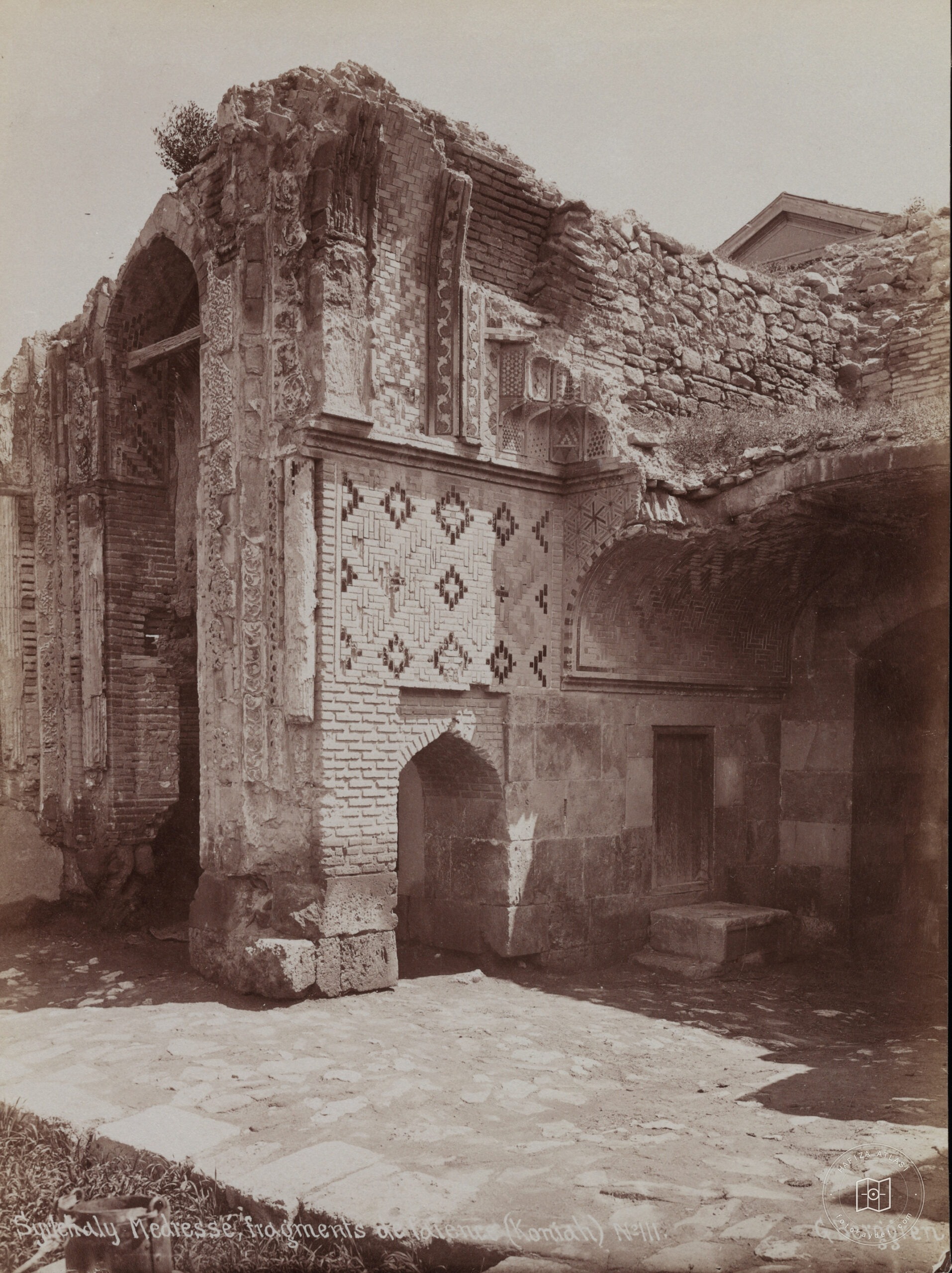Sırçalı Medrese
