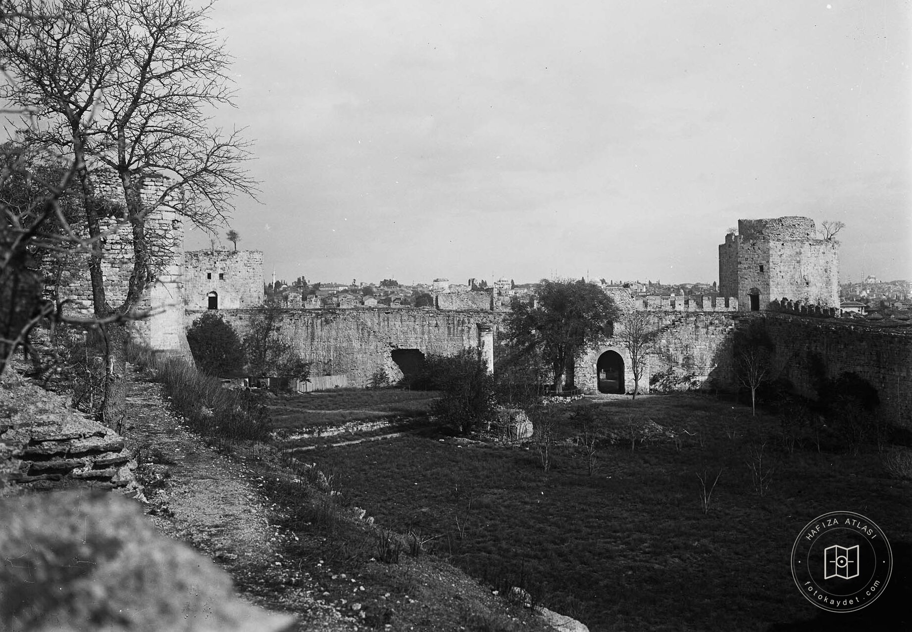 Yedikule Hisar İç Avlusu and Gate